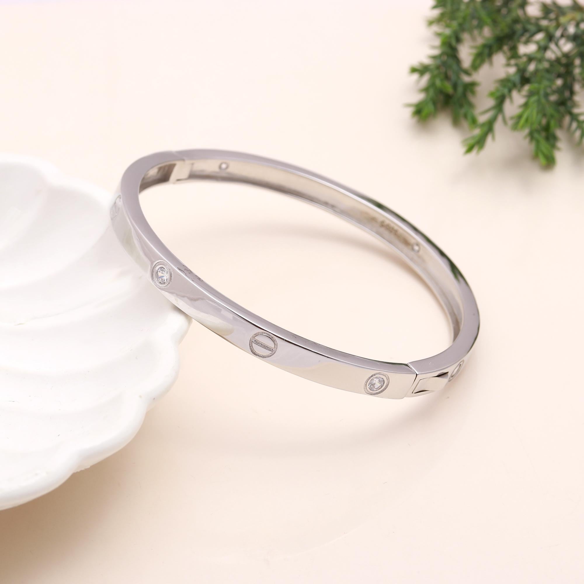 925 Sterling Silver Bracelet – Elegant & Timeless Jewelry for Everyday Wear