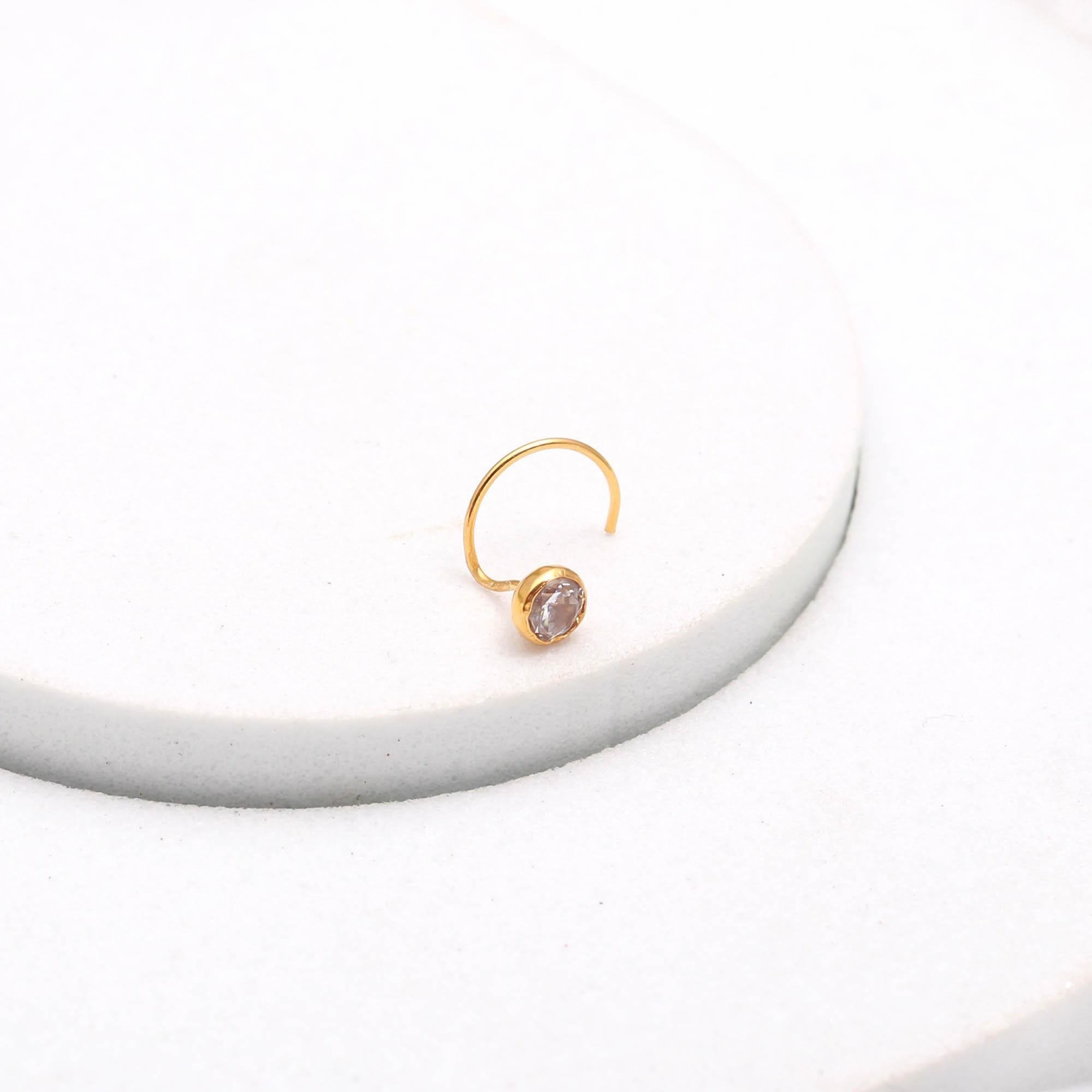 18K Gold Round CZ Nose Stud – Elegant Gold Nose Piercing Jewelry