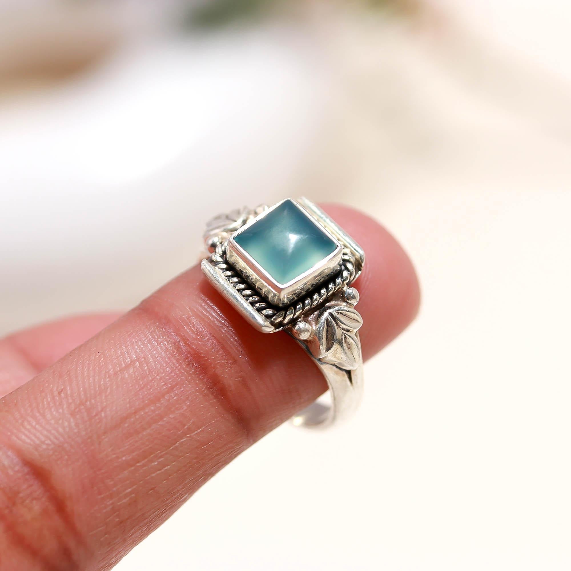 925 Sterling Silver Aqua Chalcedony Ring – Oval Gemstone Vintage Jewelry