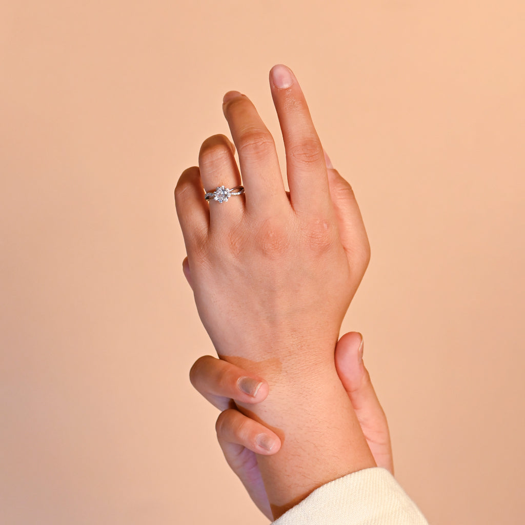 925 Sterling Silver Ring with Brilliant Round Cut Cubic Zirconia for Women Elegant Statement Ring