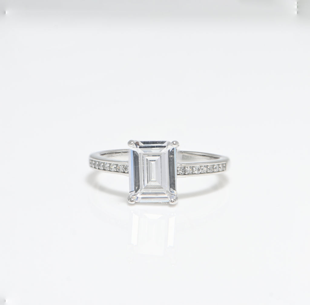 Minimal Elegance 925 Sterling Silver CZ Ring Round Cut Sparkle