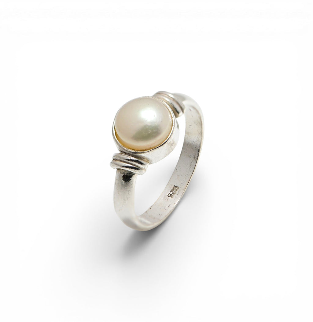 925 Silver Pearl Ring, Round High Polish Everyday Wear Jewellery