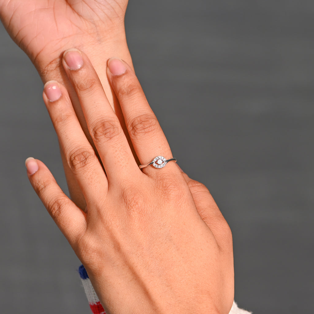 Elegant Design 925 Sterling Silver Cubic Zirconia Ring Round Cut CZ