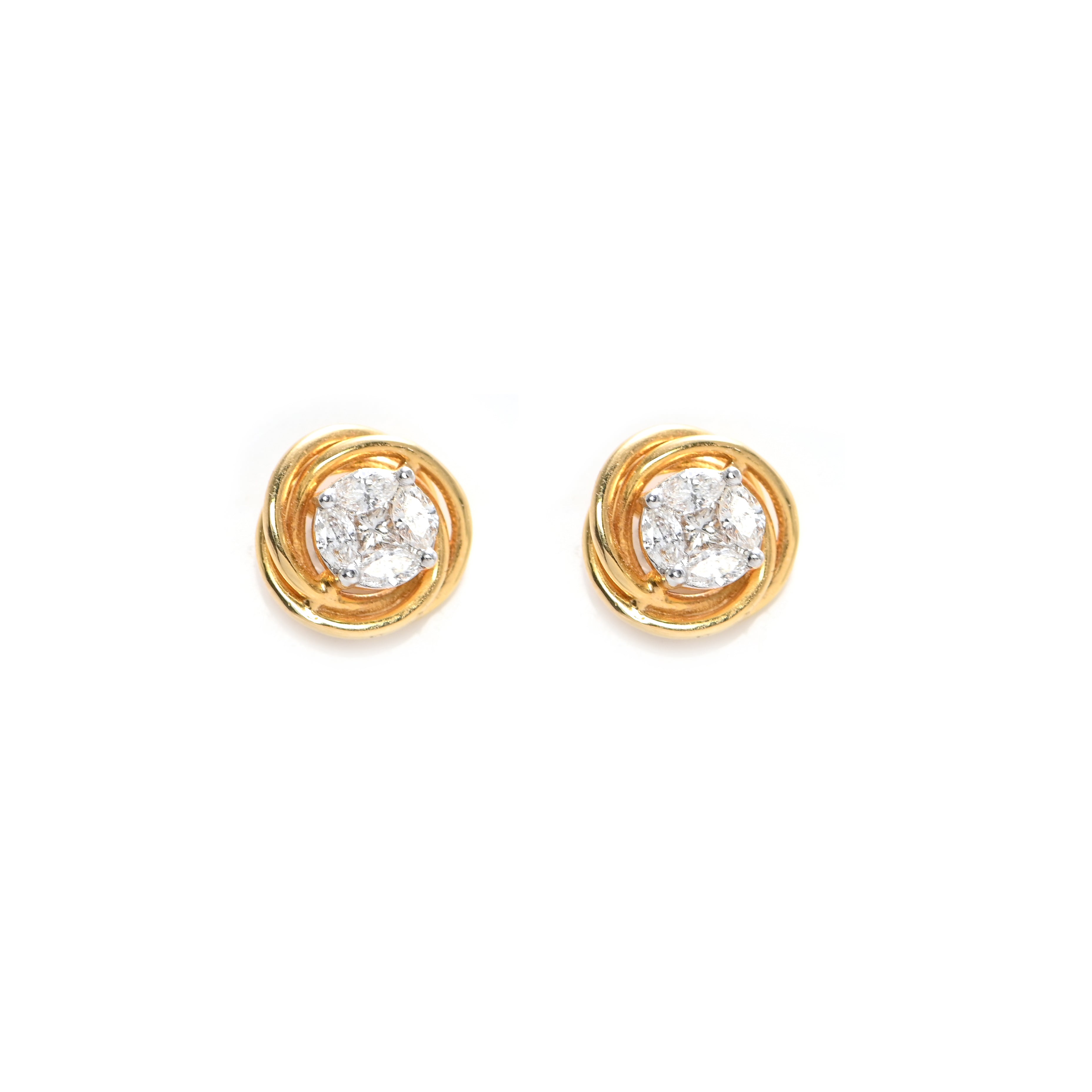 Exquisite 18KT Gold Diamond Earrings with Radiant Round Cut