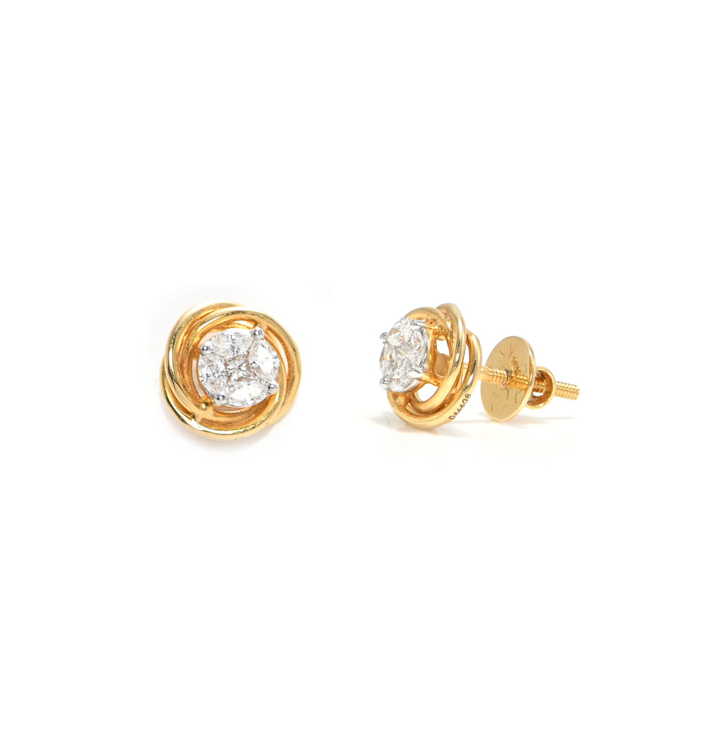 Exquisite 18KT Gold Diamond Earrings with Radiant Round Cut