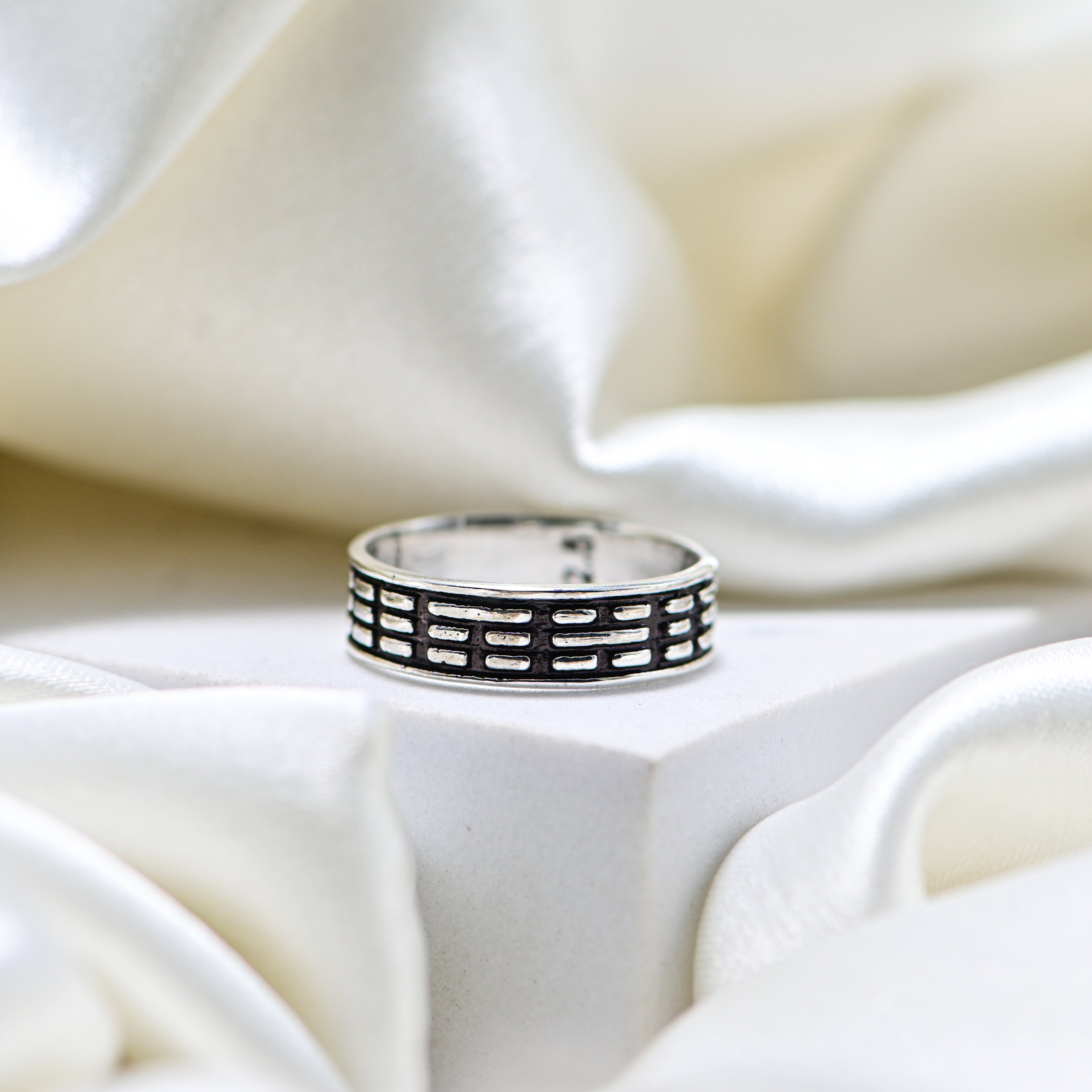 Men’s 925 Silver Antique Finish Ring