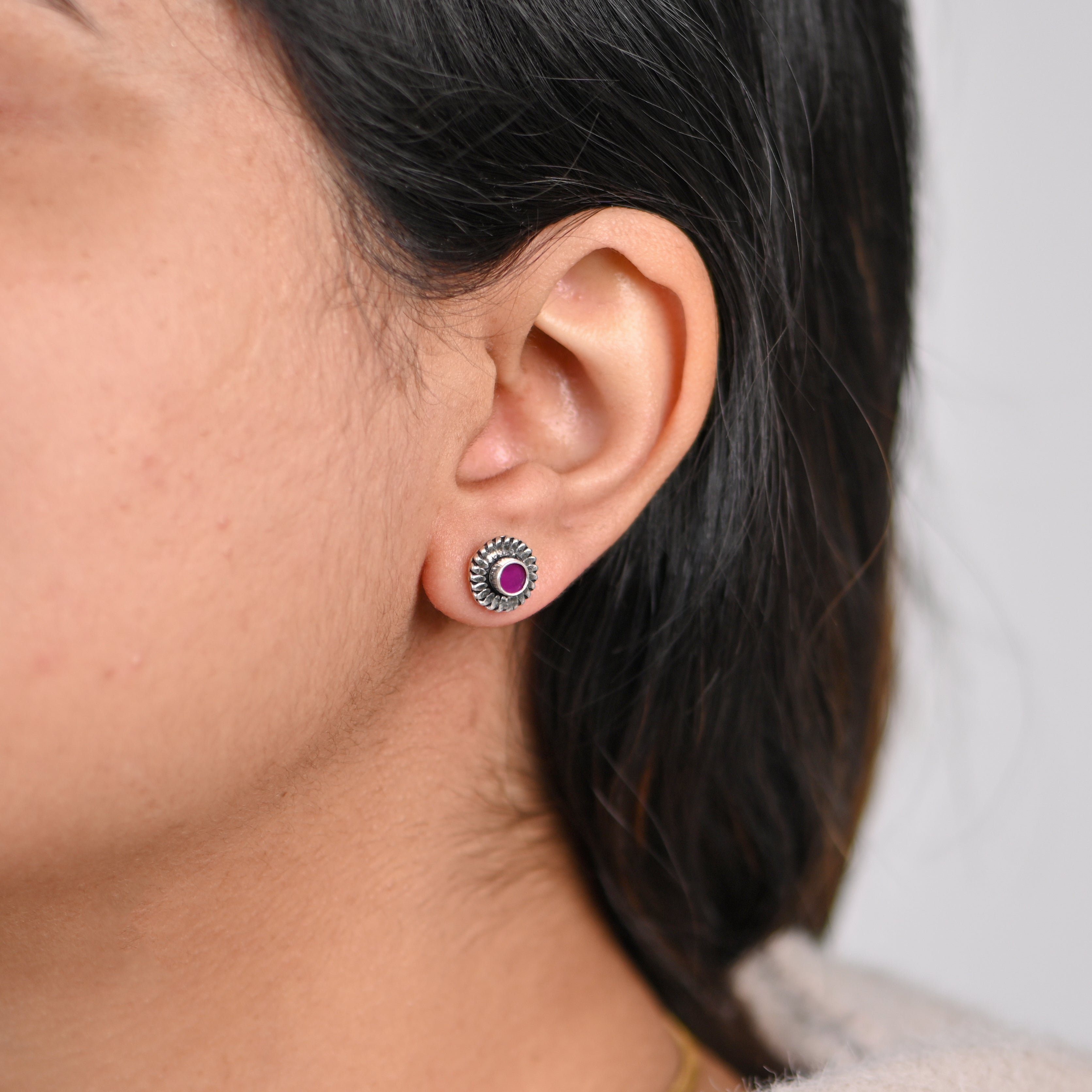 925 Silver Oxidised Red Garnet Round Brilliant Earrings