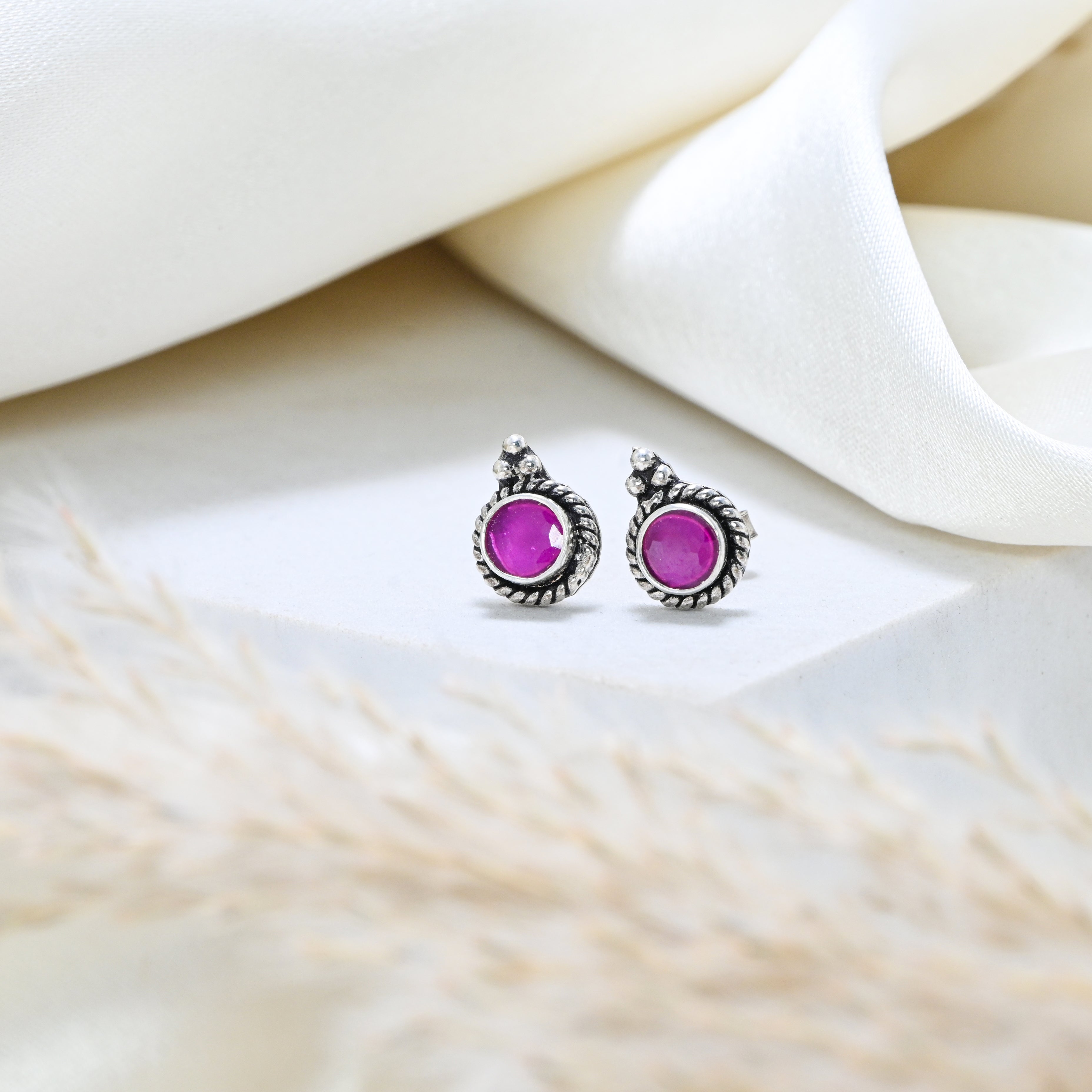 925 Sterling Silver Oxidised Red Garnet Round Brilliant Earrings