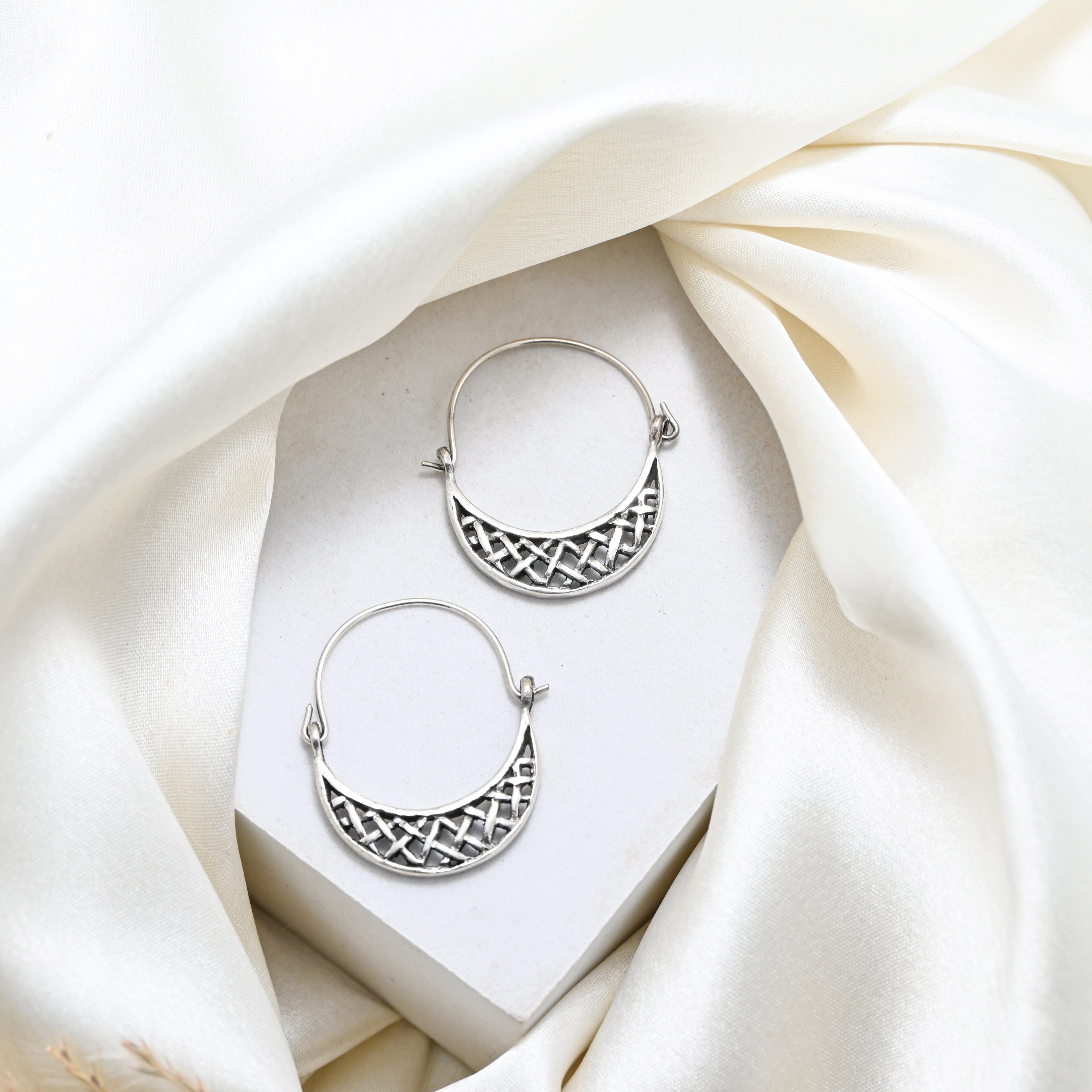 925 Sterling Silver Oxidised Classic Earrings Vintage Jewellery