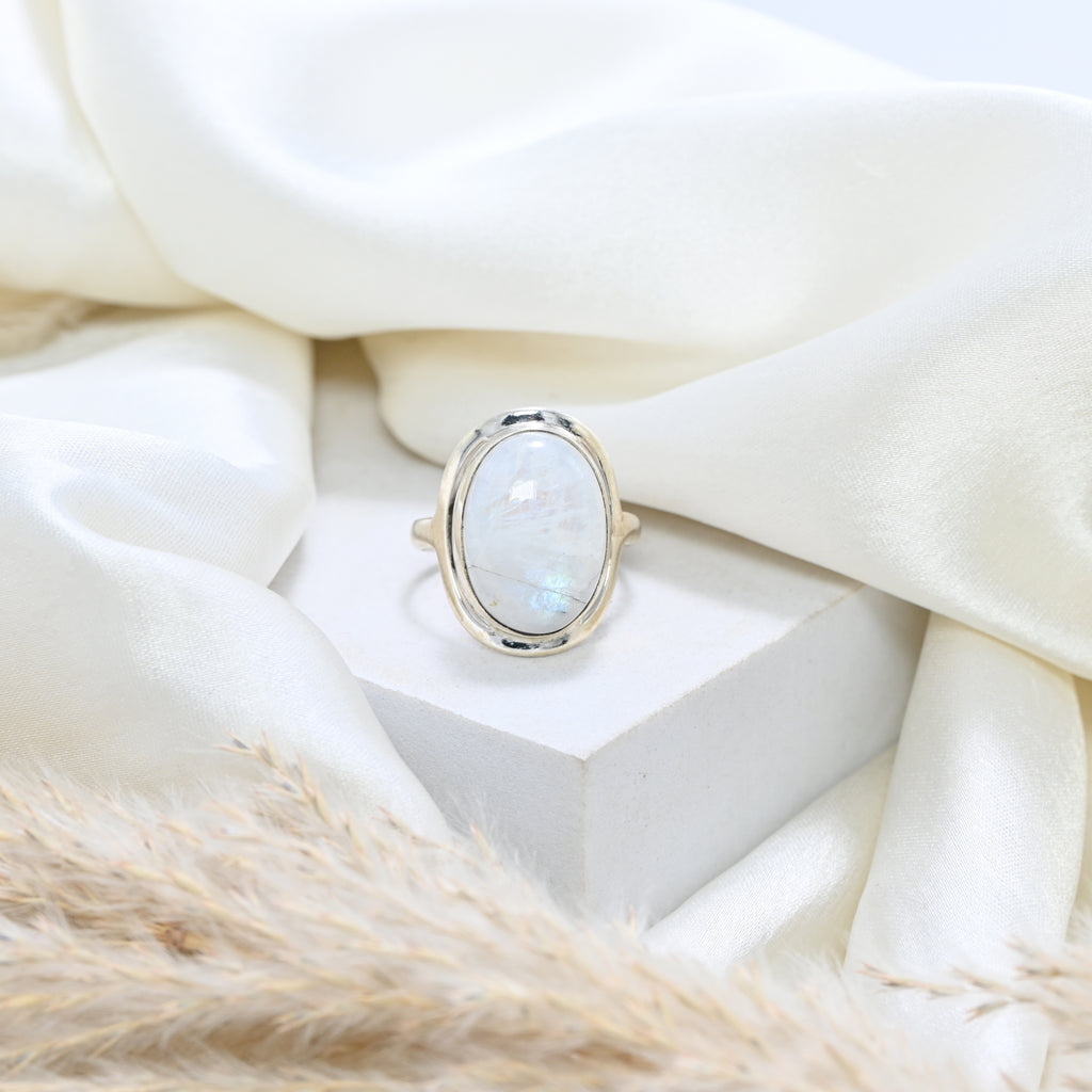 925 Sterling Silver Oval Rainbow Moonstone Ring – Brilliant Cut with Oxidised Turkish Finish