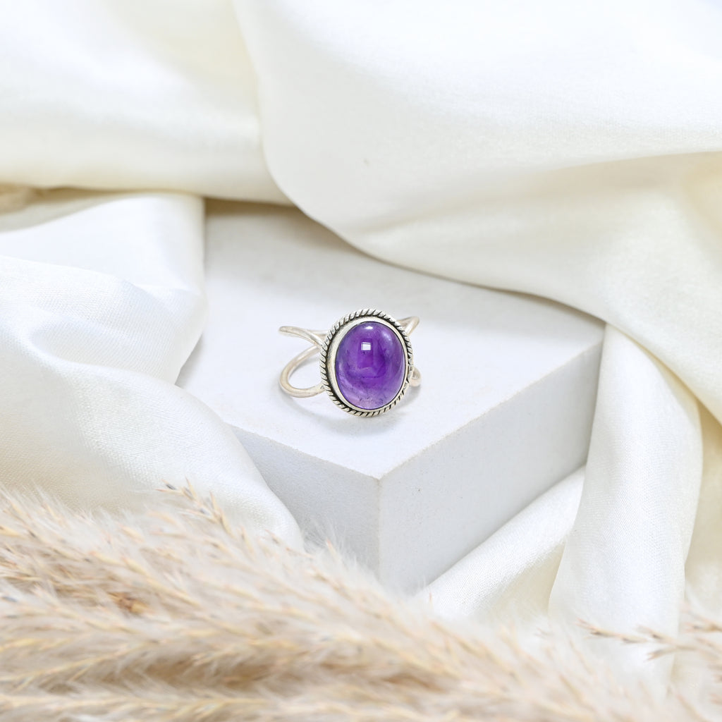 925 Sterling Silver Oval Amethyst Ring – Brilliant Cut with Oxidised Turkish Finish