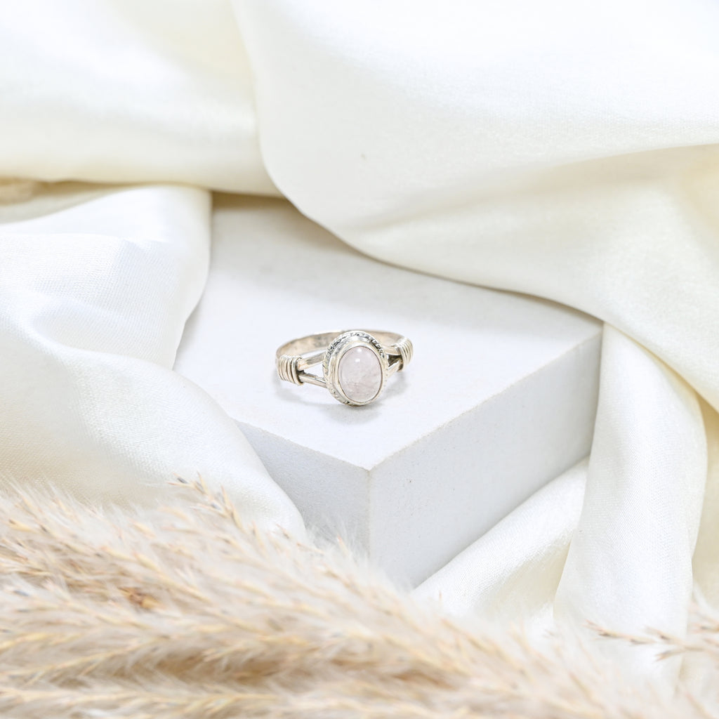 925 Sterling Silver Oval Rose Quartz Ring – Brilliant Cut with Oxidised Turkish Finish
