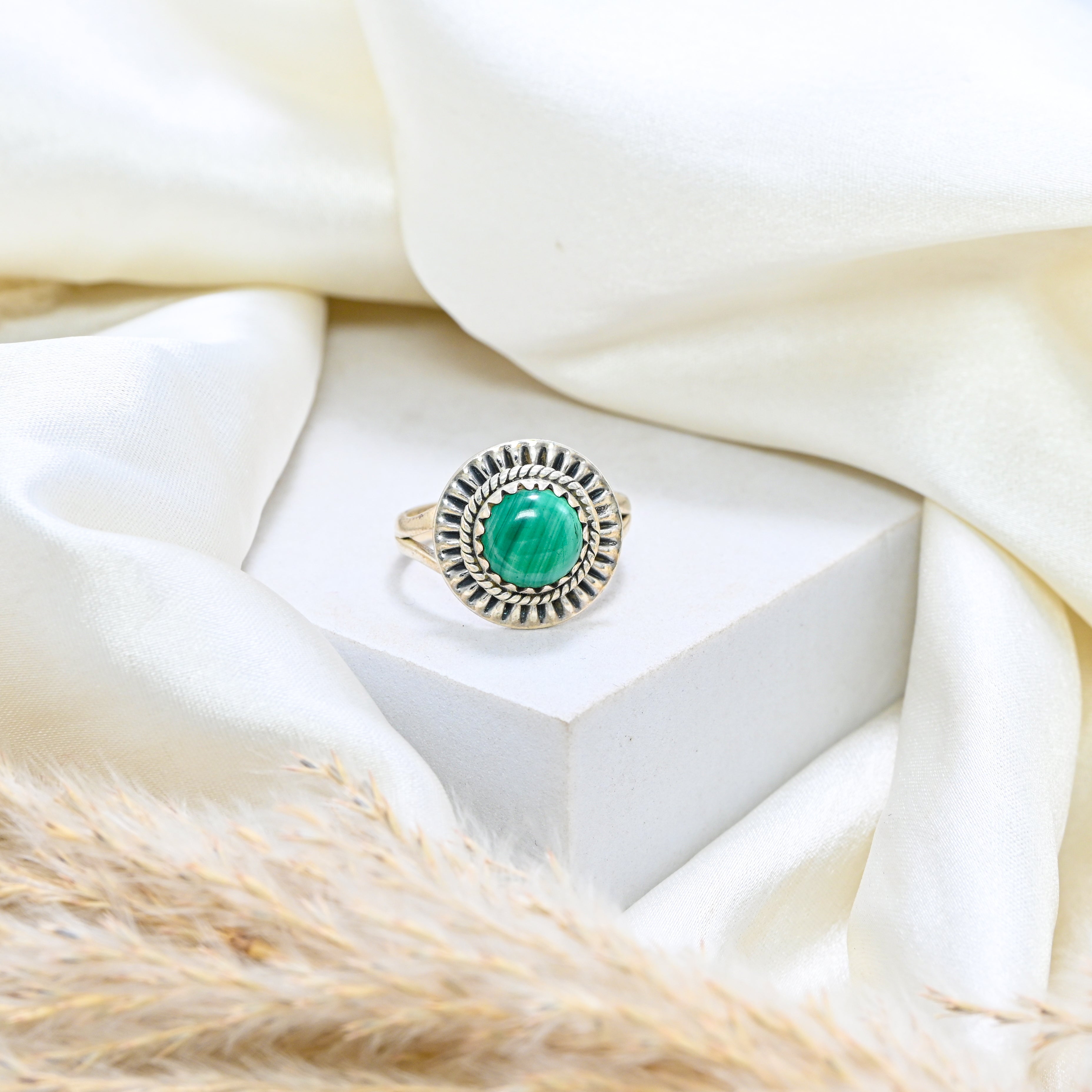 925 Sterling Silver Green Malachite Ring, Round Brilliant Cut