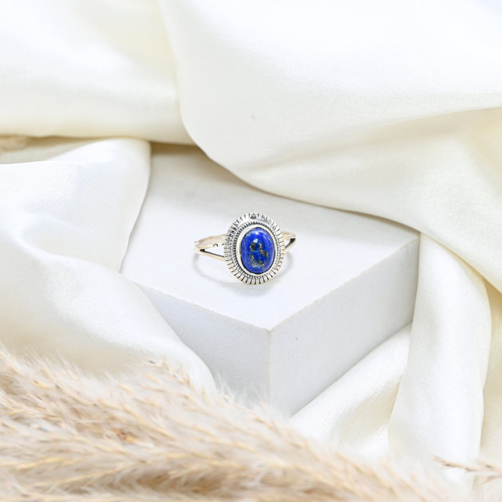 925 Sterling Silver Oval Lapis Lazuli Ring – Brilliant Cut with Oxidised Turkish Finish