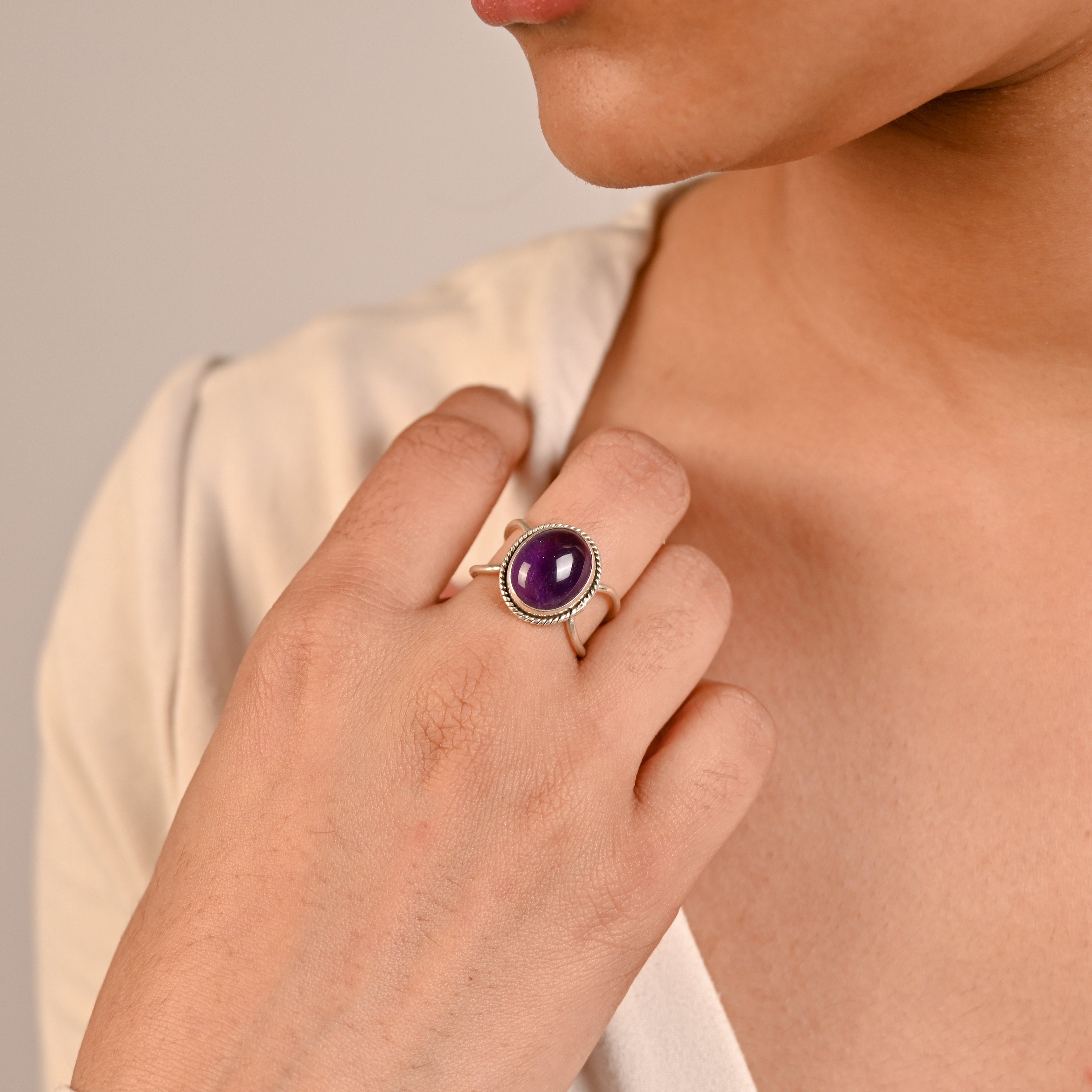 925 Sterling Silver Oval Amethyst Ring – Brilliant Cut with Oxidised Turkish Finish