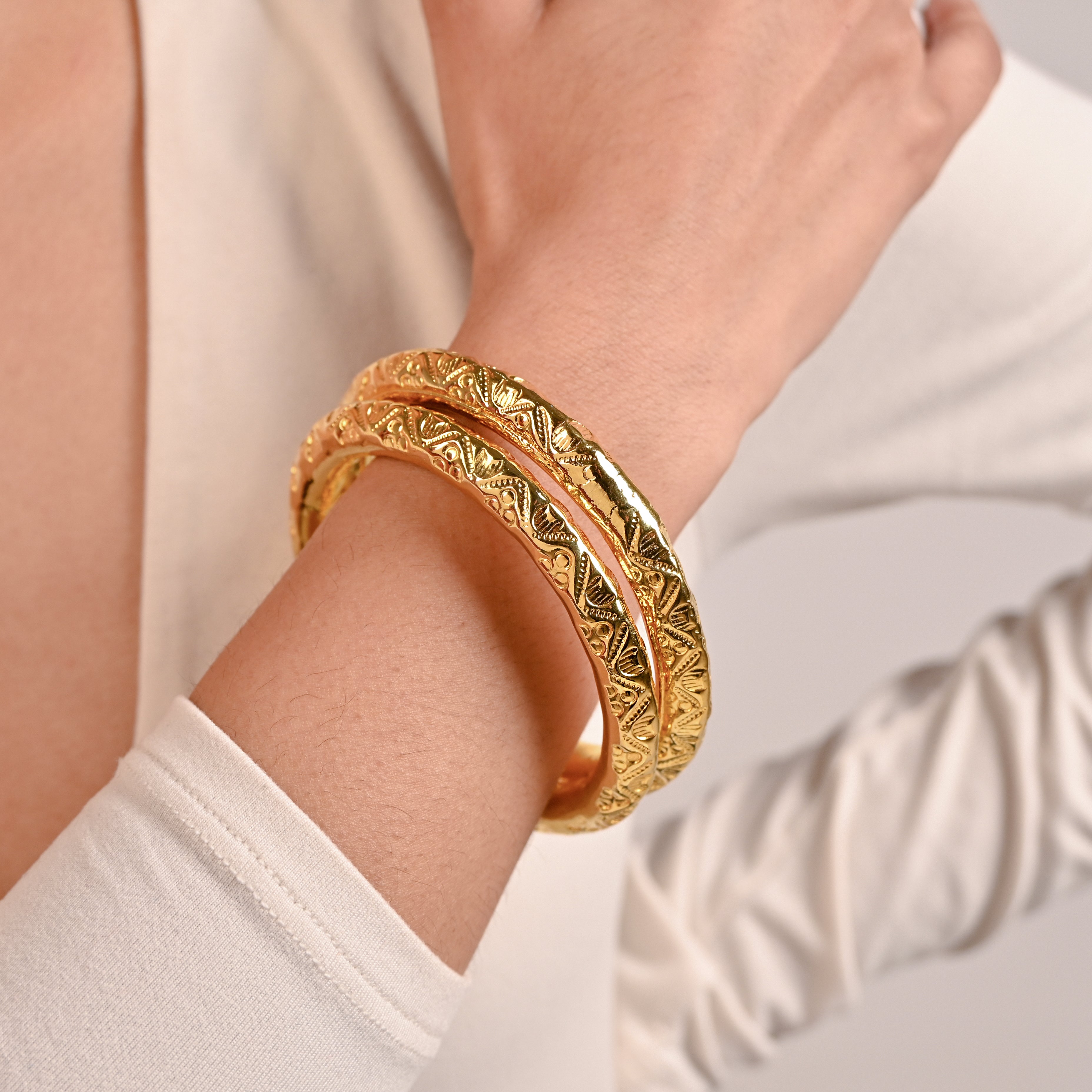 925 Sterling Silver Full Micron Gold Polish Bangle Elegant Handcrafted Luxury Jewelry