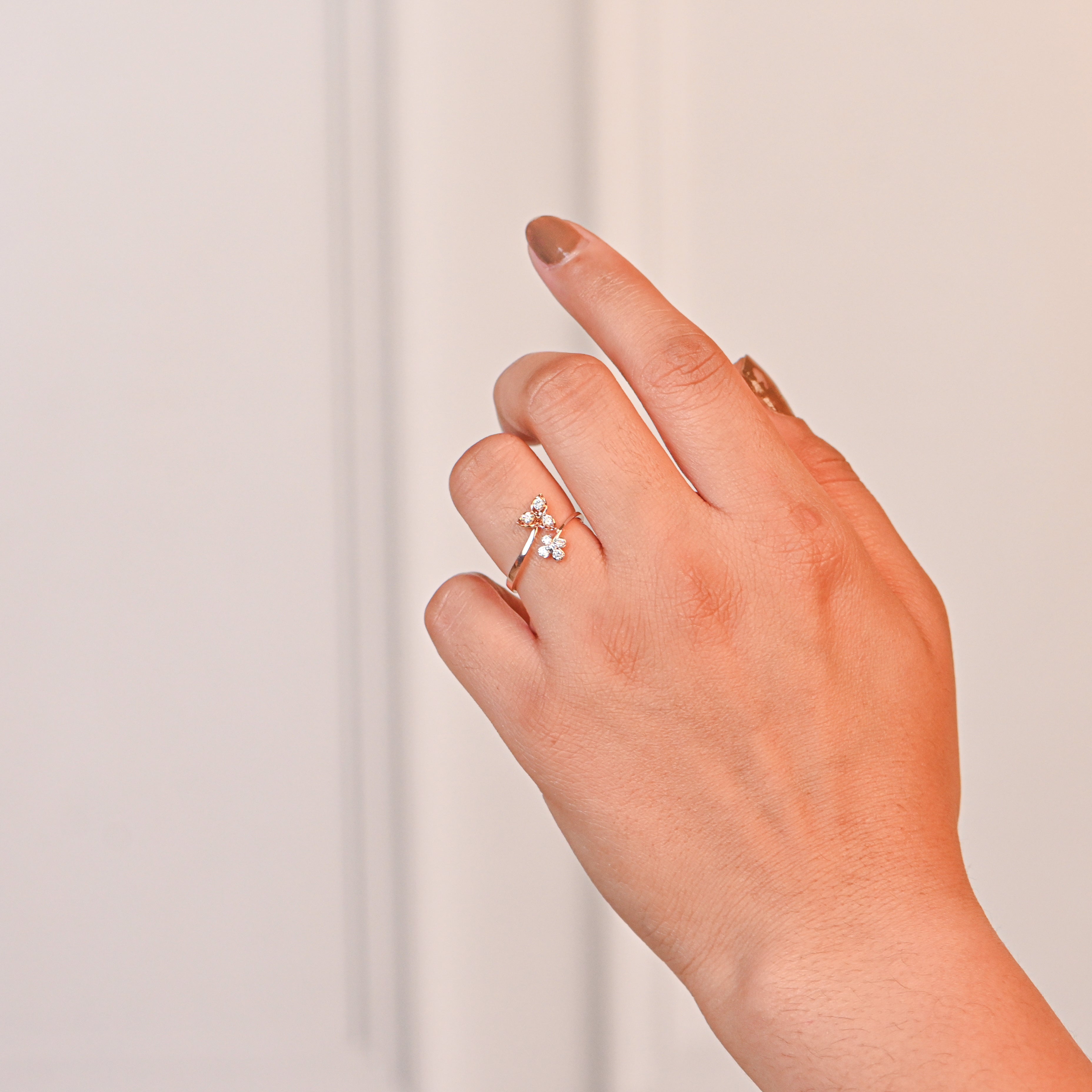 14/18KT Hallmark Gold IGI Certified Round Brilliant Diamond Ring