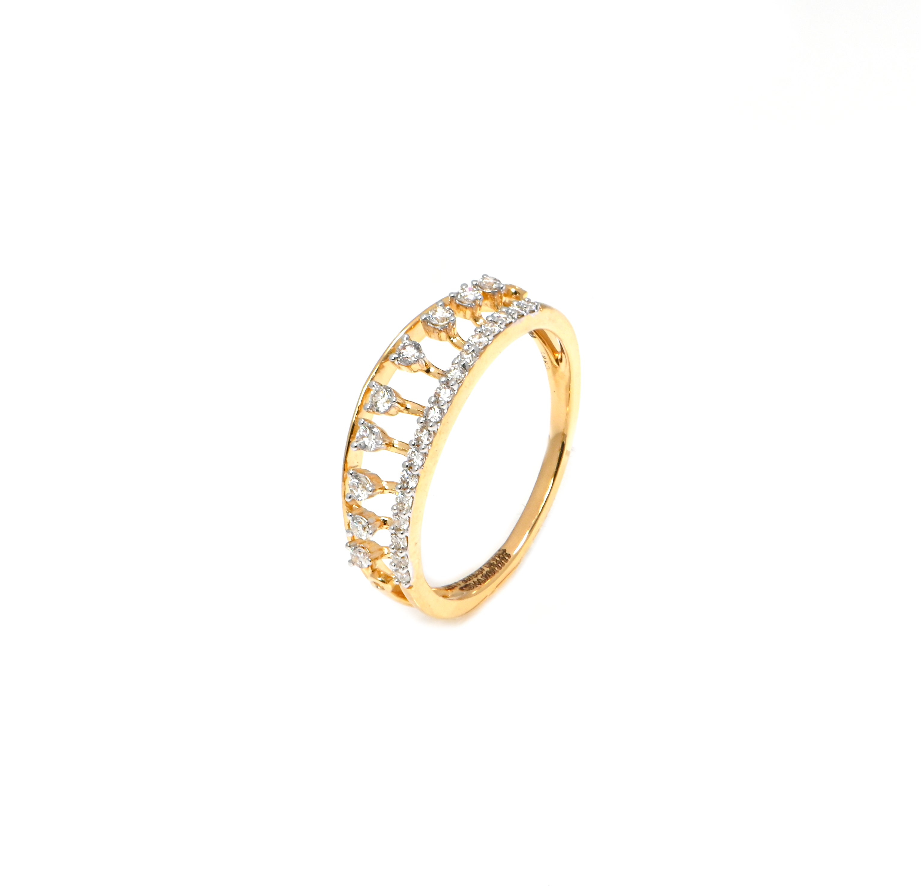 14/18KT Gold Round Brilliant Solitaire Ring – Classic Engagement or Love Gift