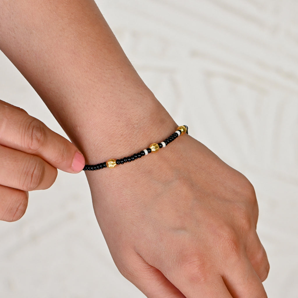 Pair of 22kt Gold Black & Golden Beads Bracelets – Elegant Matching Set