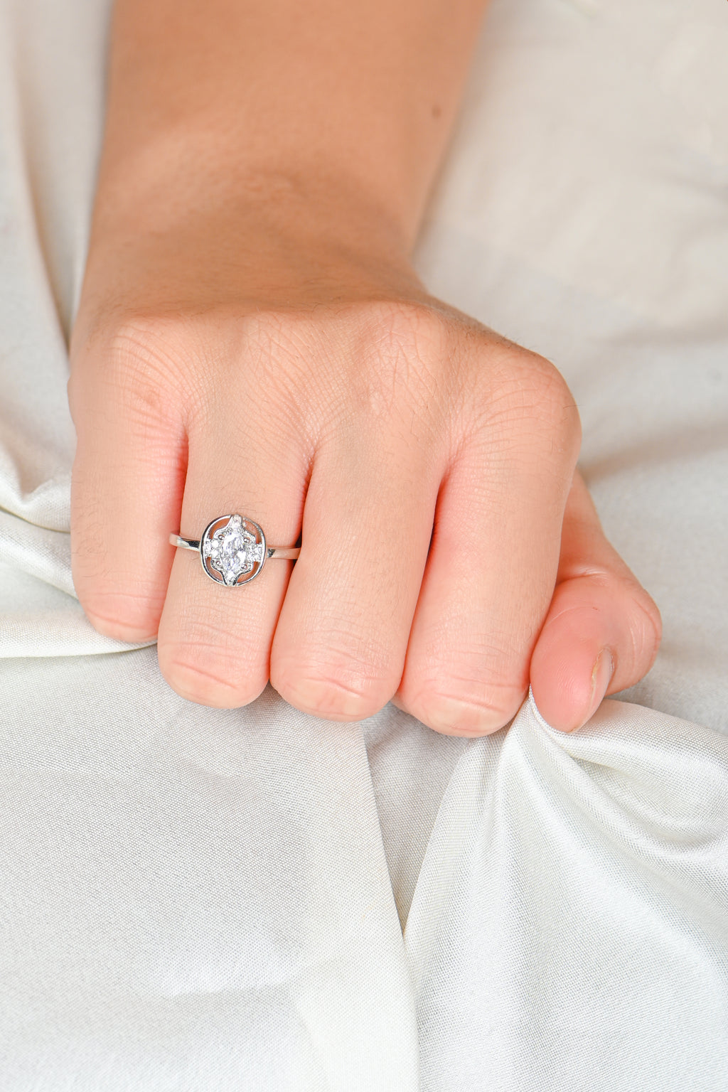 Sterling Silver Cubic Zirconia Ring Dainty Solitaire Brilliant Cut Wedding Band