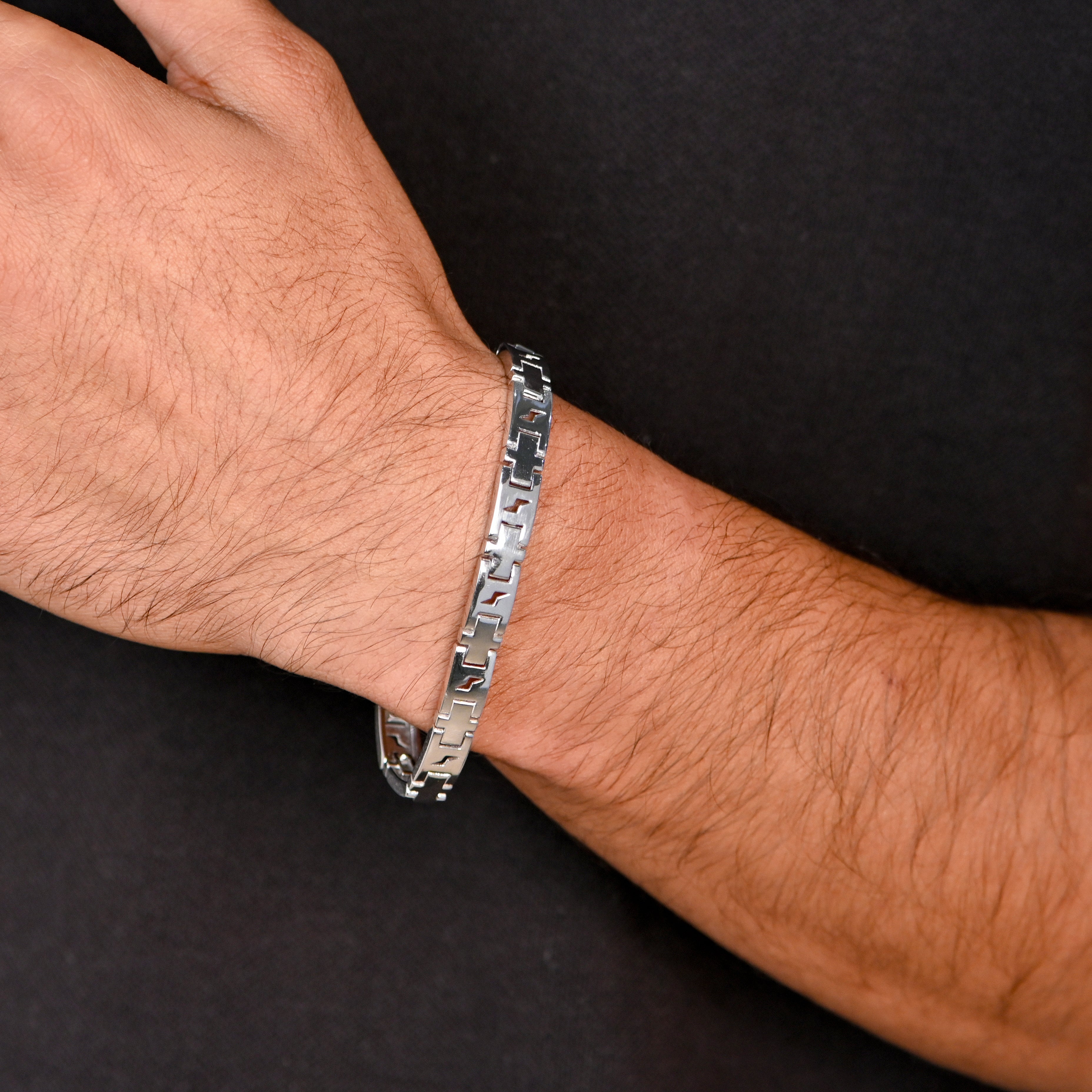 Durable Men’s Bracelet with Premium Rhodium Polish and Minimalist Jewellery