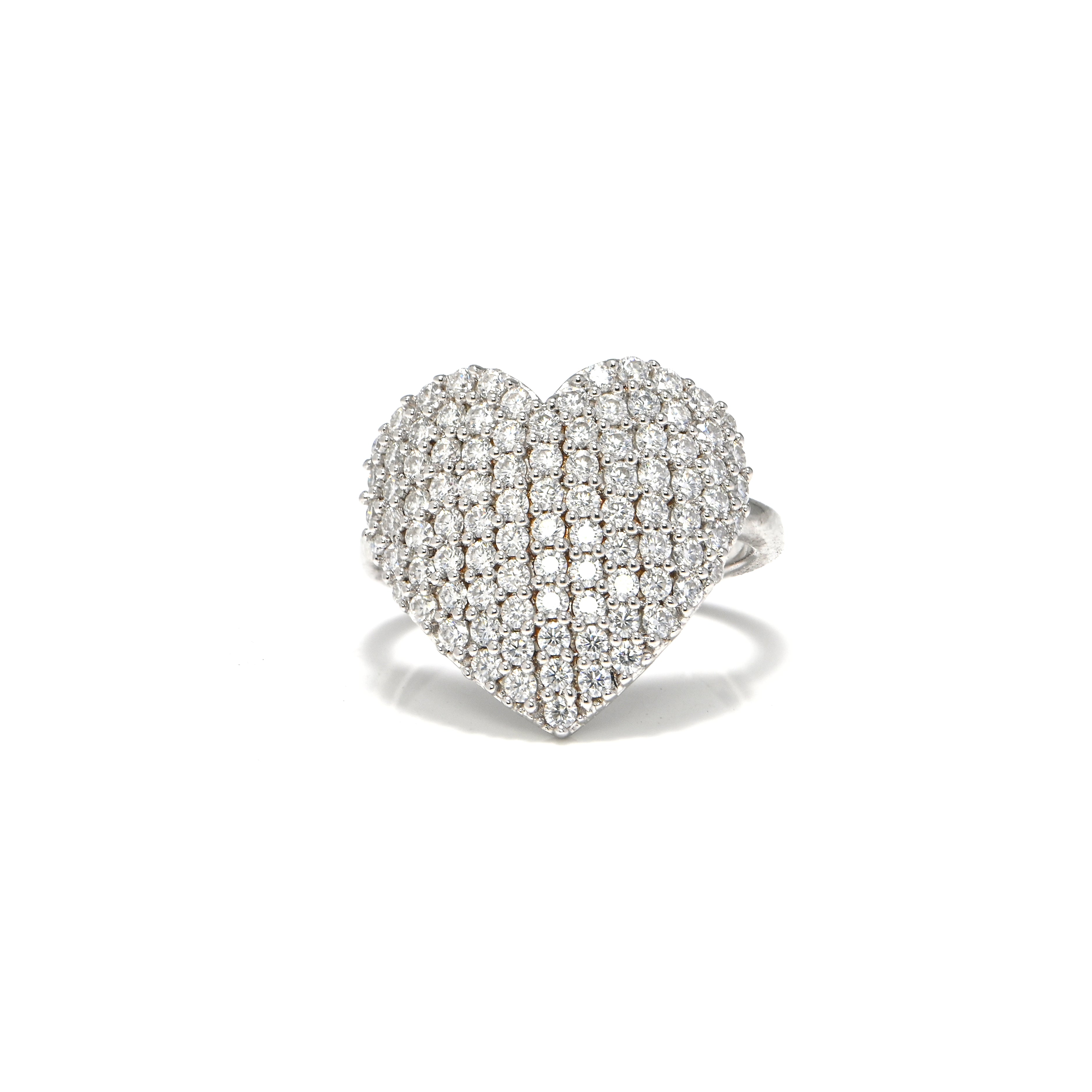 Chic 925 Sterling Silver Ring with Moissanite – Handcrafted Women’s Jewelry for Daily Wear