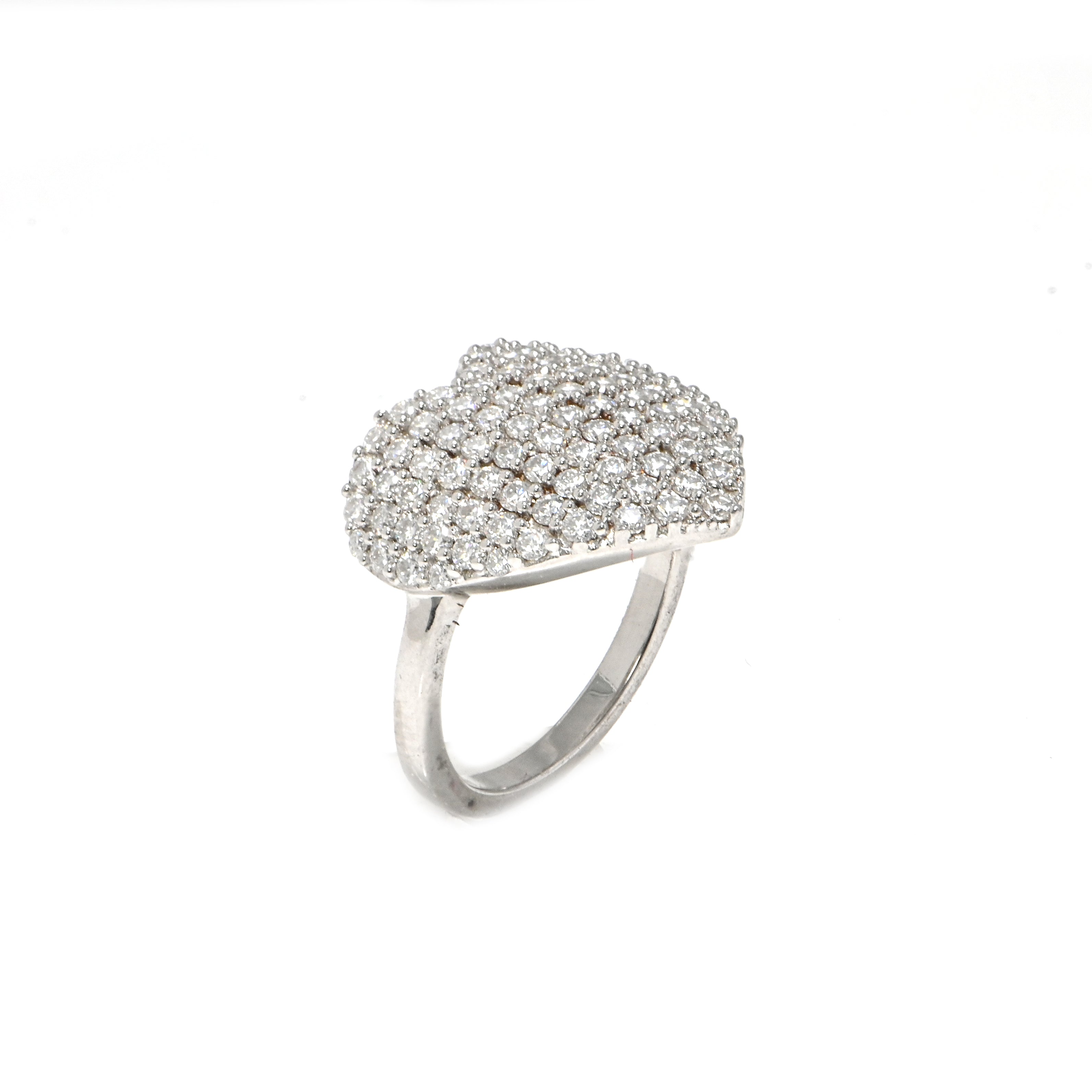 Chic 925 Sterling Silver Ring with Moissanite – Handcrafted Women’s Jewelry for Daily Wear