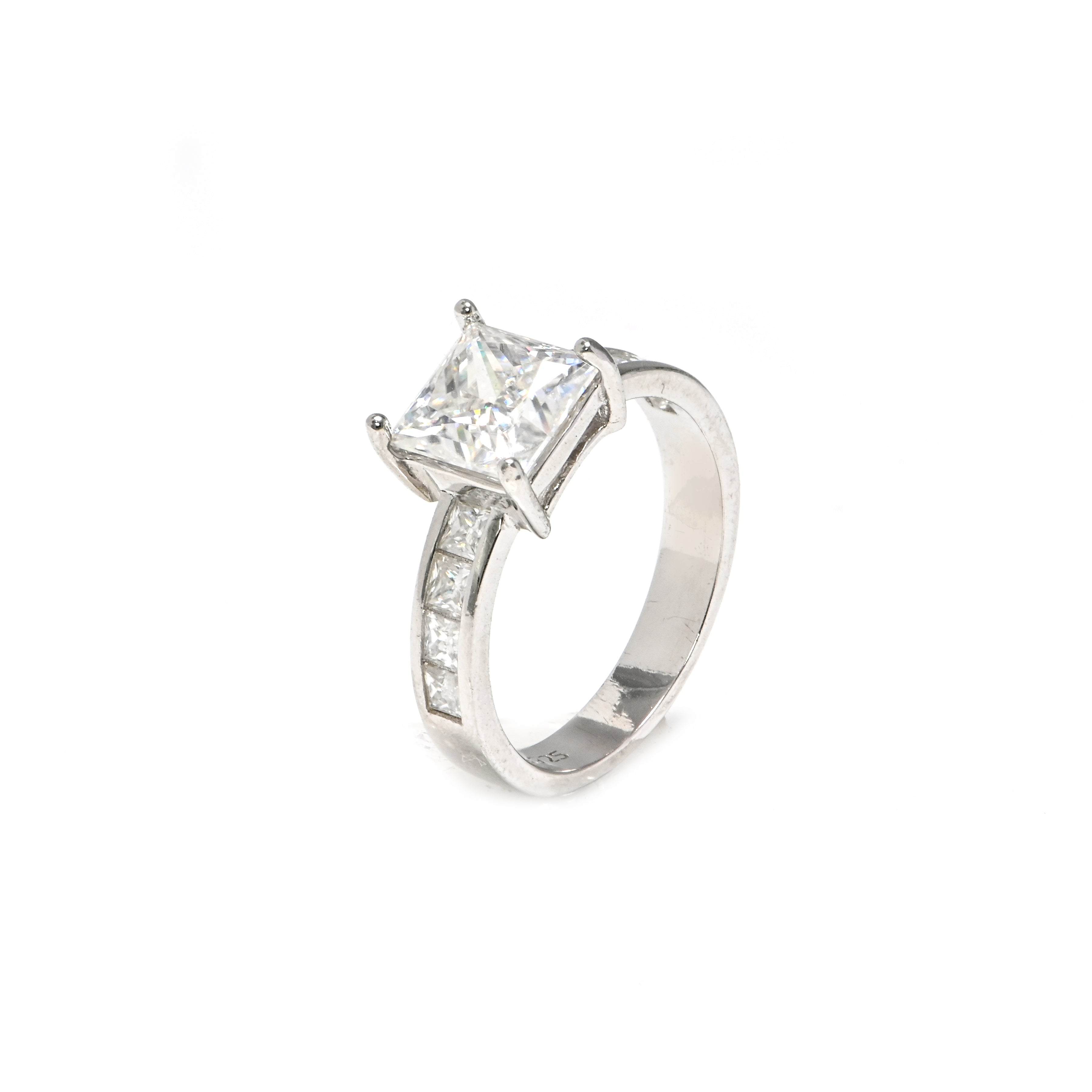 Handcrafted 925 Sterling Silver Moissanite Royal Ring – Luxe Vintage-Inspired Jewelry