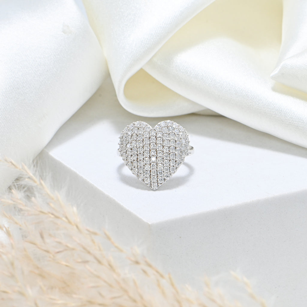 Chic 925 Sterling Silver Ring with Moissanite – Handcrafted Women’s Jewelry for Daily Wear