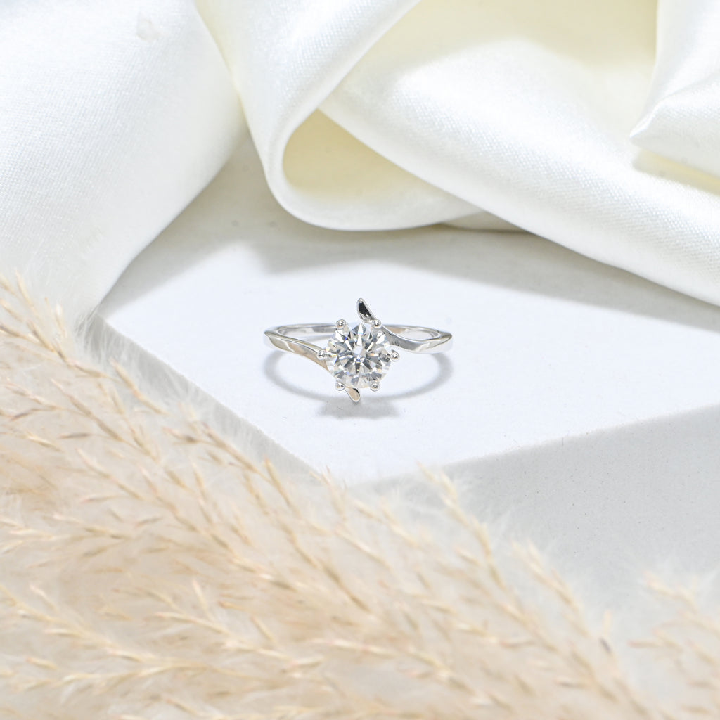 Handcrafted 925 Sterling Silver Moissanite Band – Classic Daily Wear Jewelry