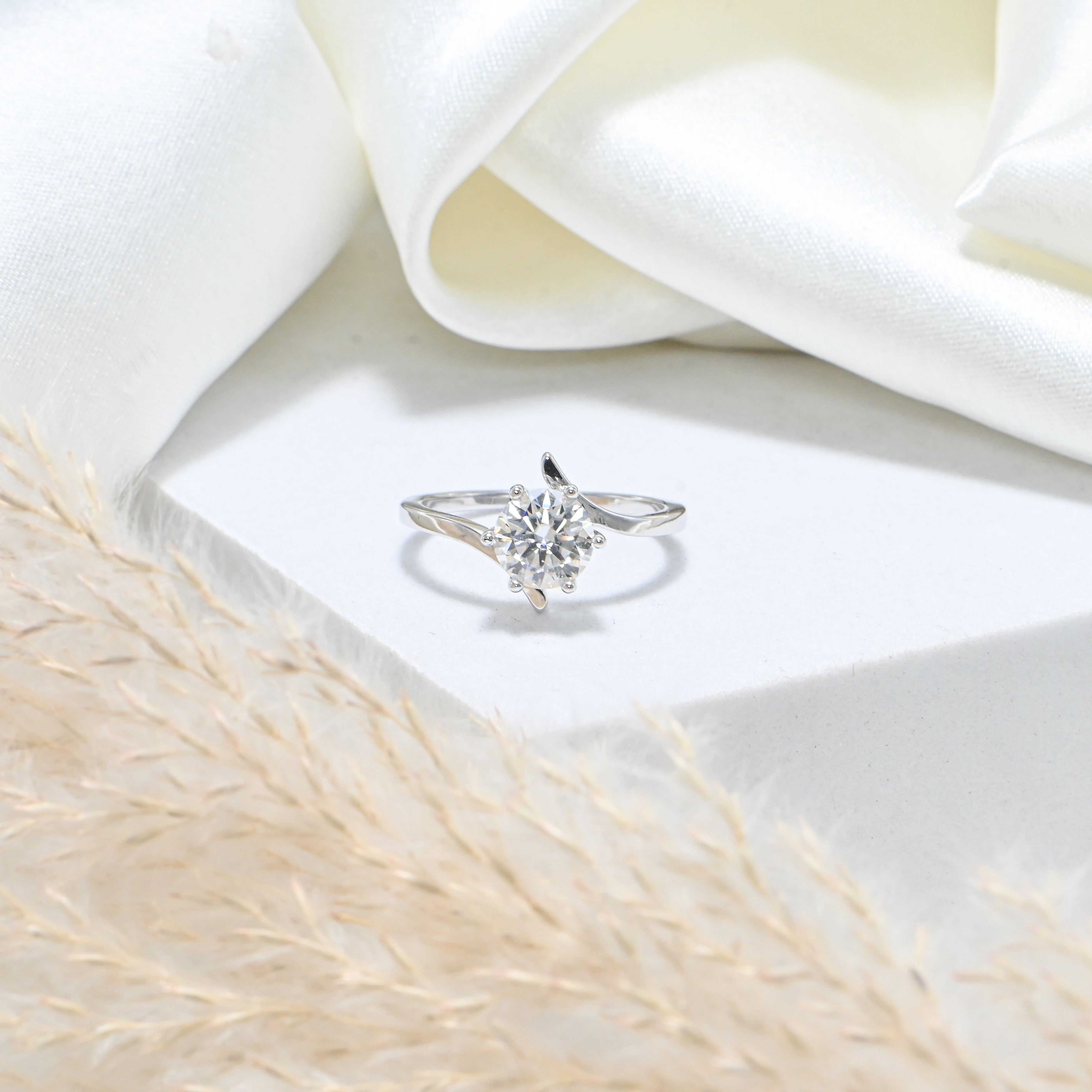 Handcrafted 925 Sterling Silver Moissanite Band – Classic Daily Wear Jewelry