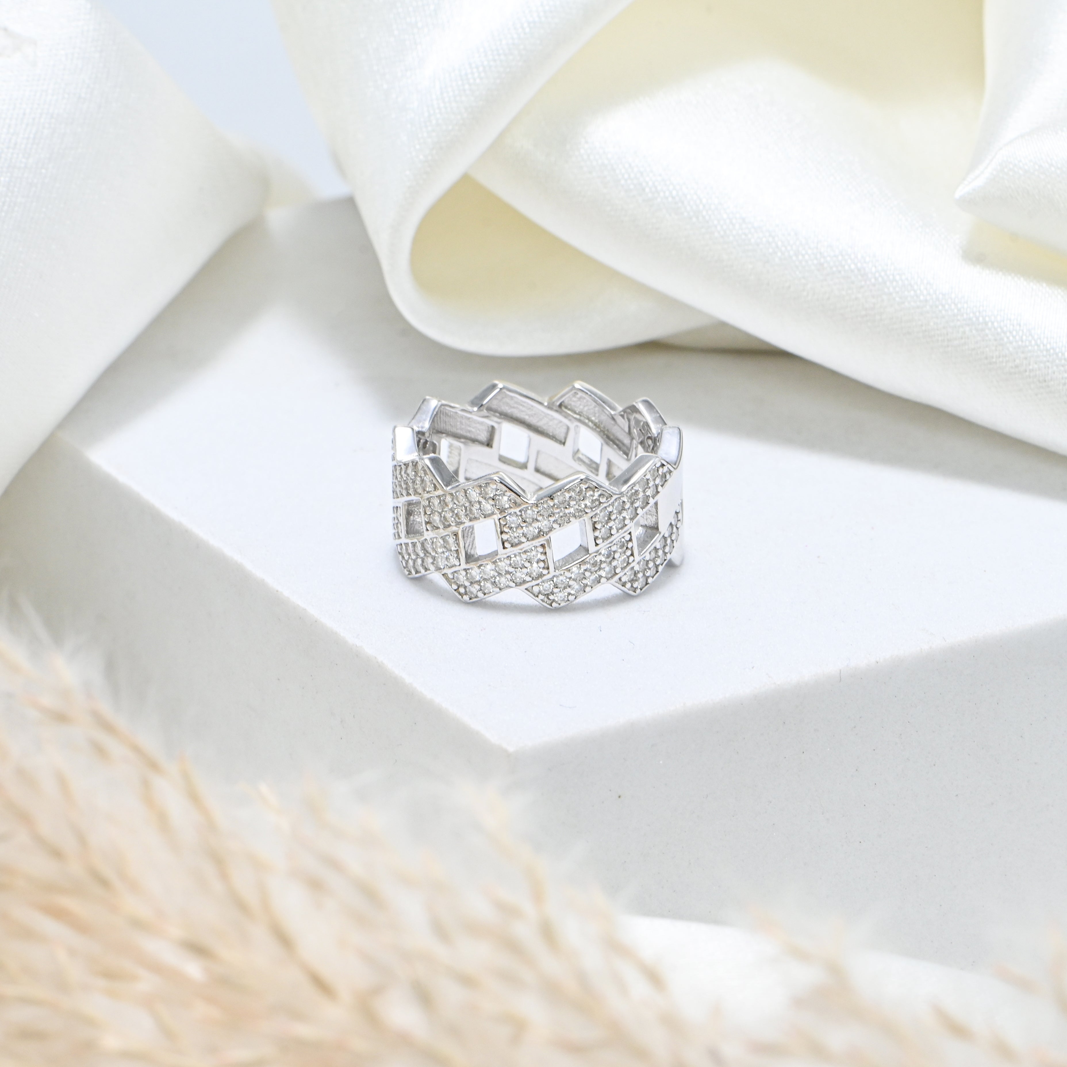 Handcrafted 925 Sterling Silver Moissanite Artisanal Ring – Unique Handcrafted Jewelry