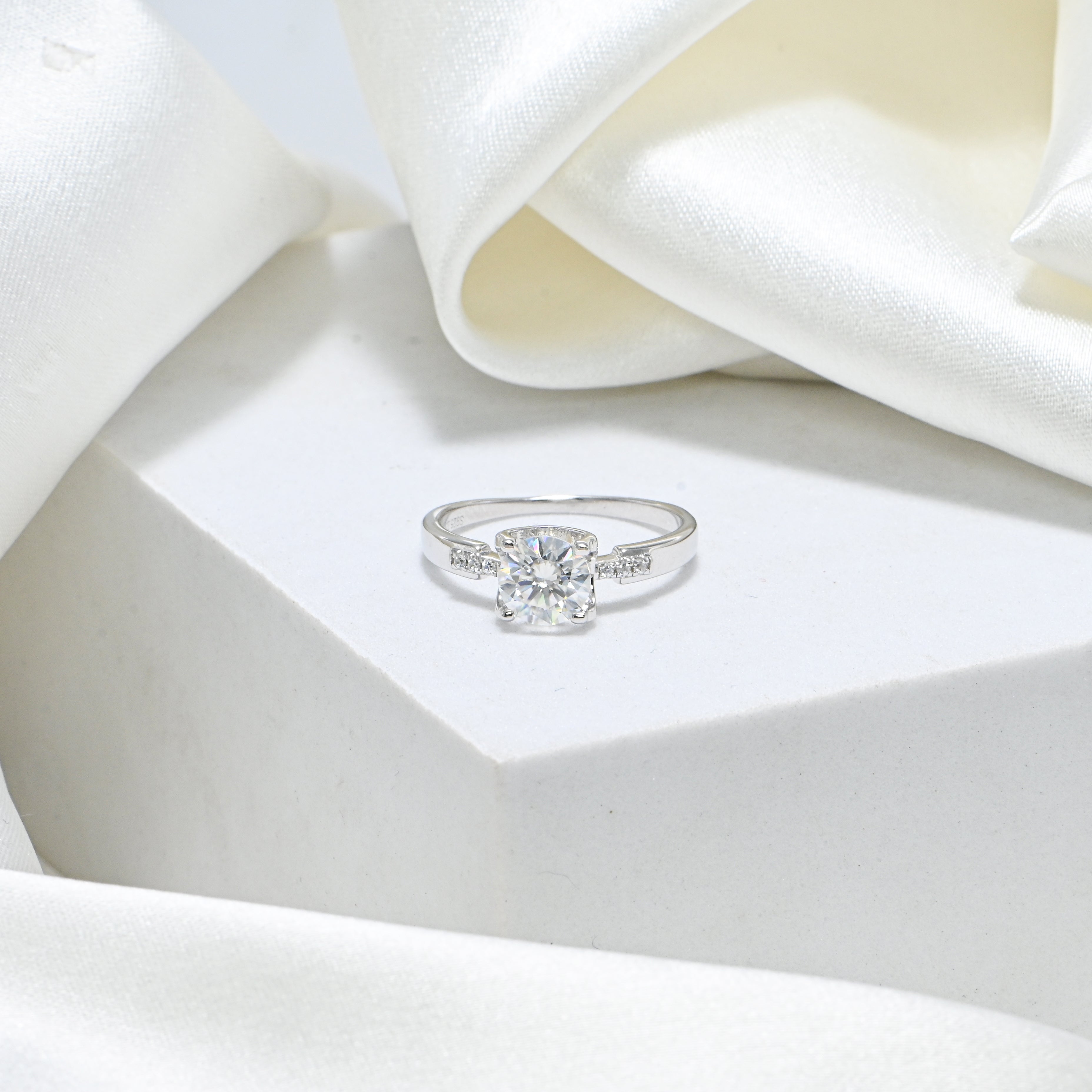 925 Sterling Silver Moissanite Sunlit Spark Ring – Modern Handmade Jewelry