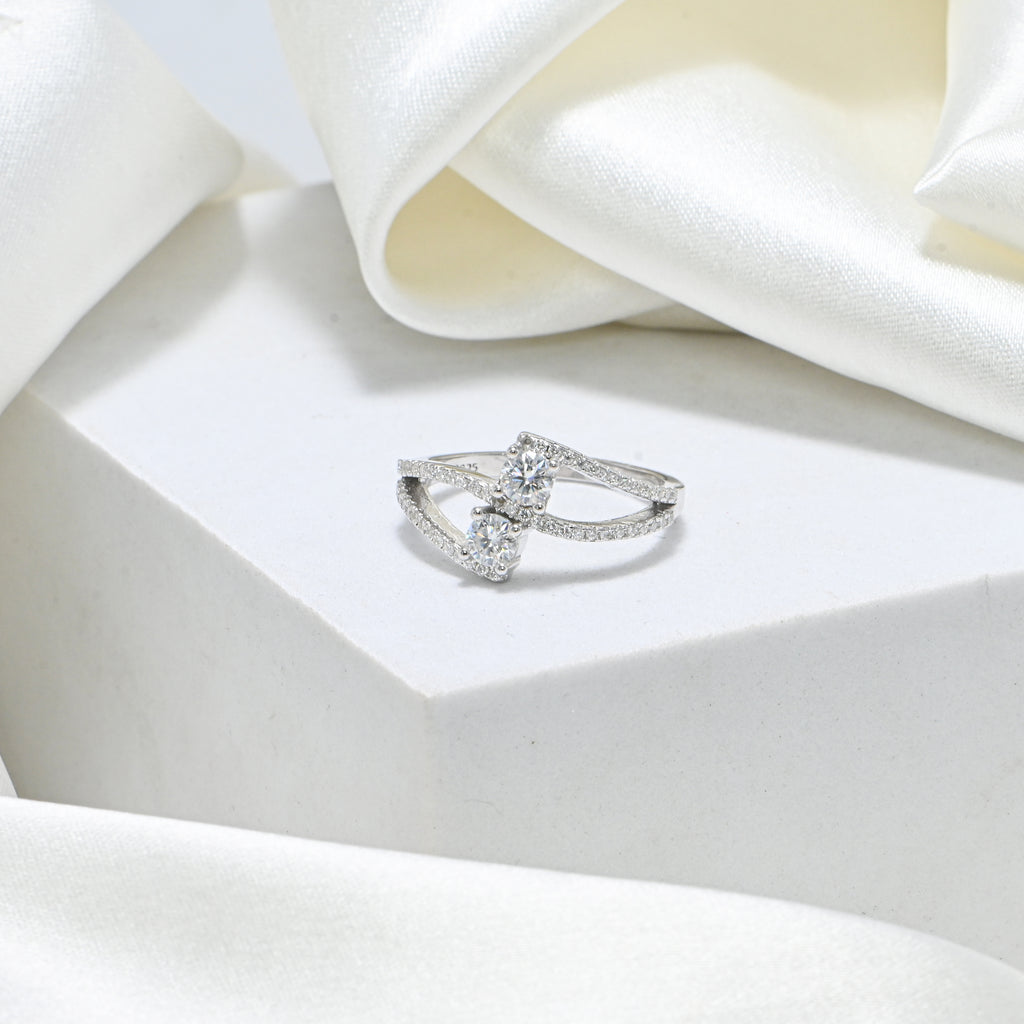 925 Sterling Silver Moissanite Dreamlight Ring – Unique Crafted Jewelry