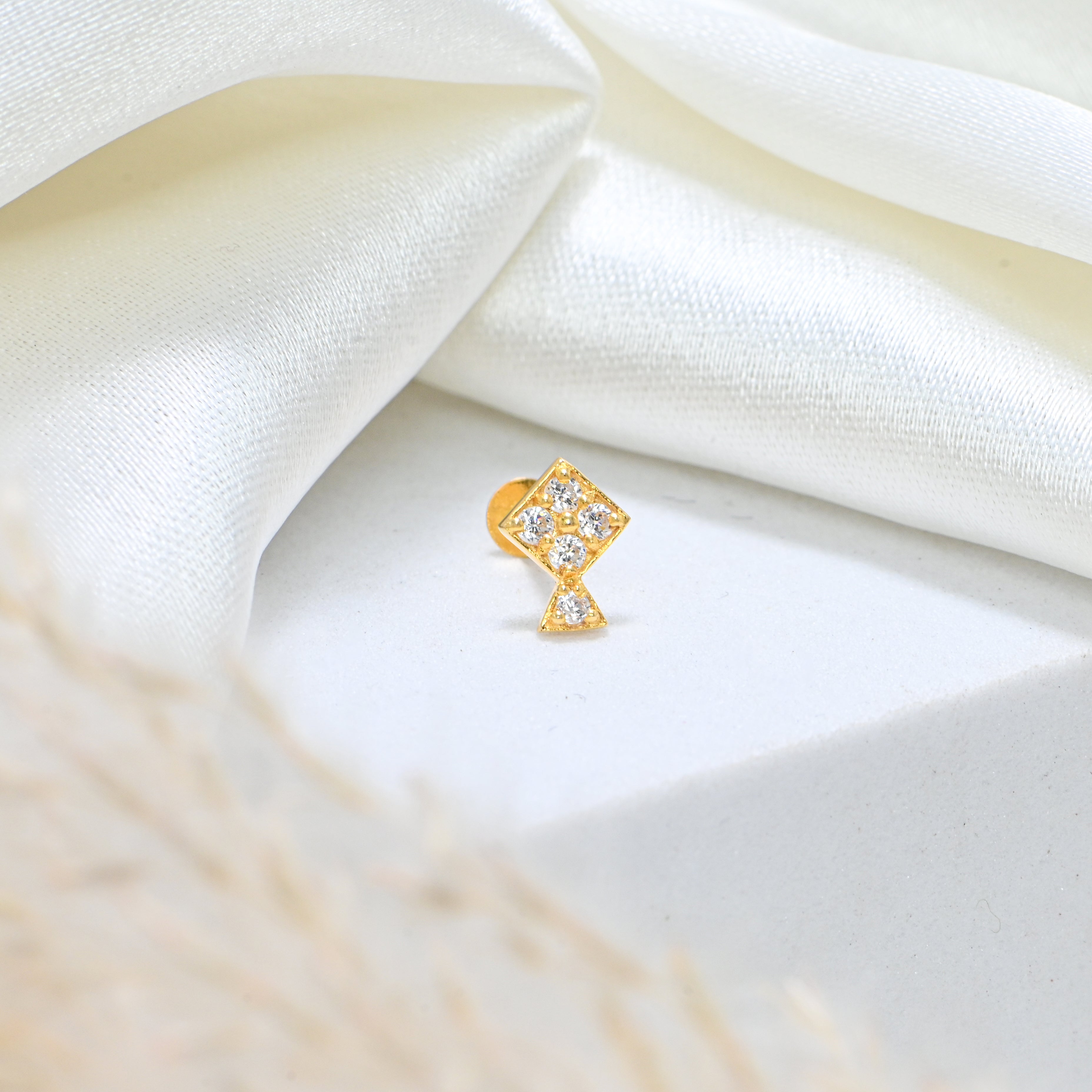 Certified 18KT Gold CZ Nose Ring Round Brilliant Cut Fine Jewelry for Women