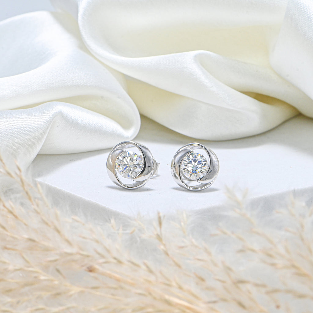 Round Moissanite Stud Earring for Women – Sterling Silver Rhodium-Plated Everyday Wear