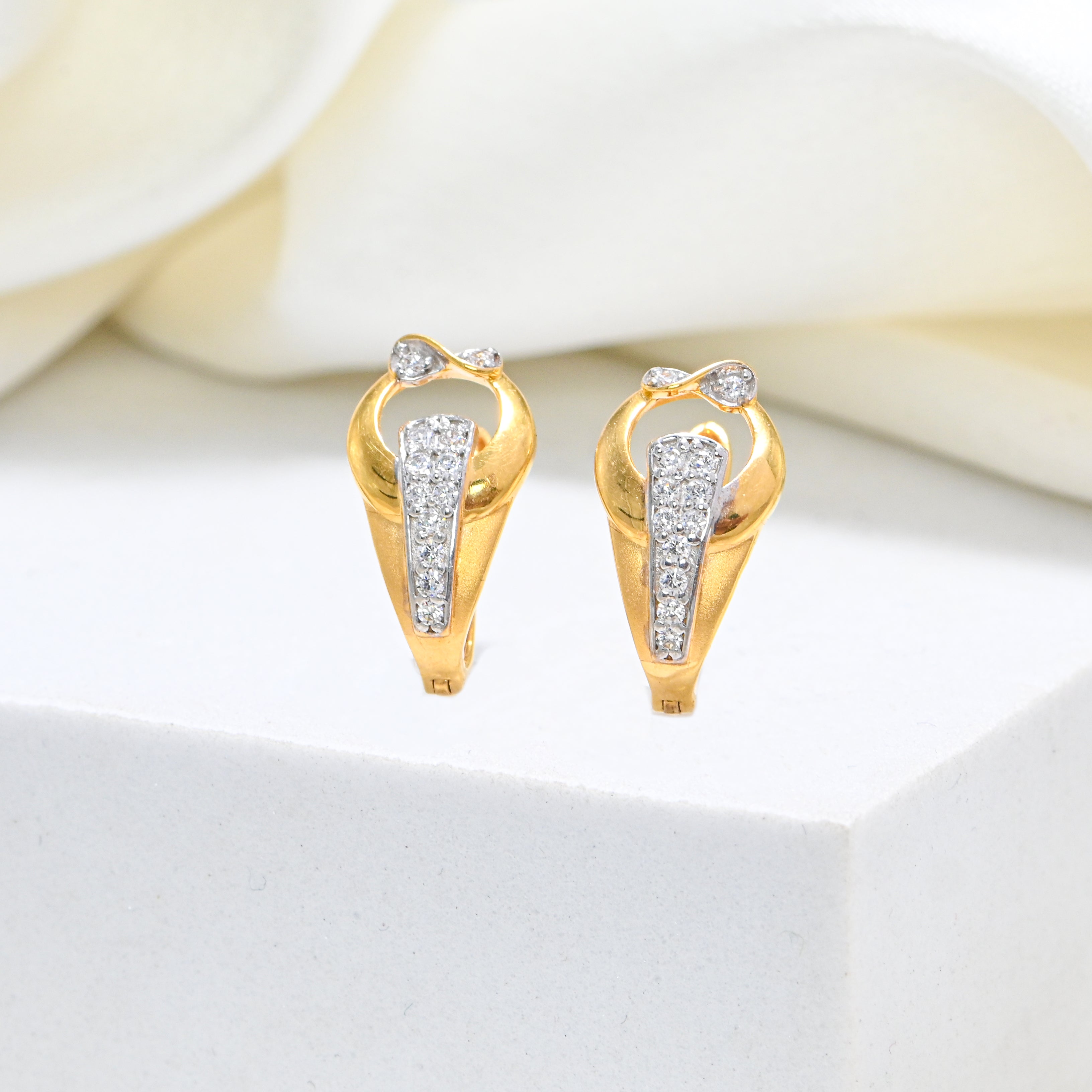 Sparkling CZ  Stud Earrings – Premium 22KT Gold Round Cut Bridal Gift