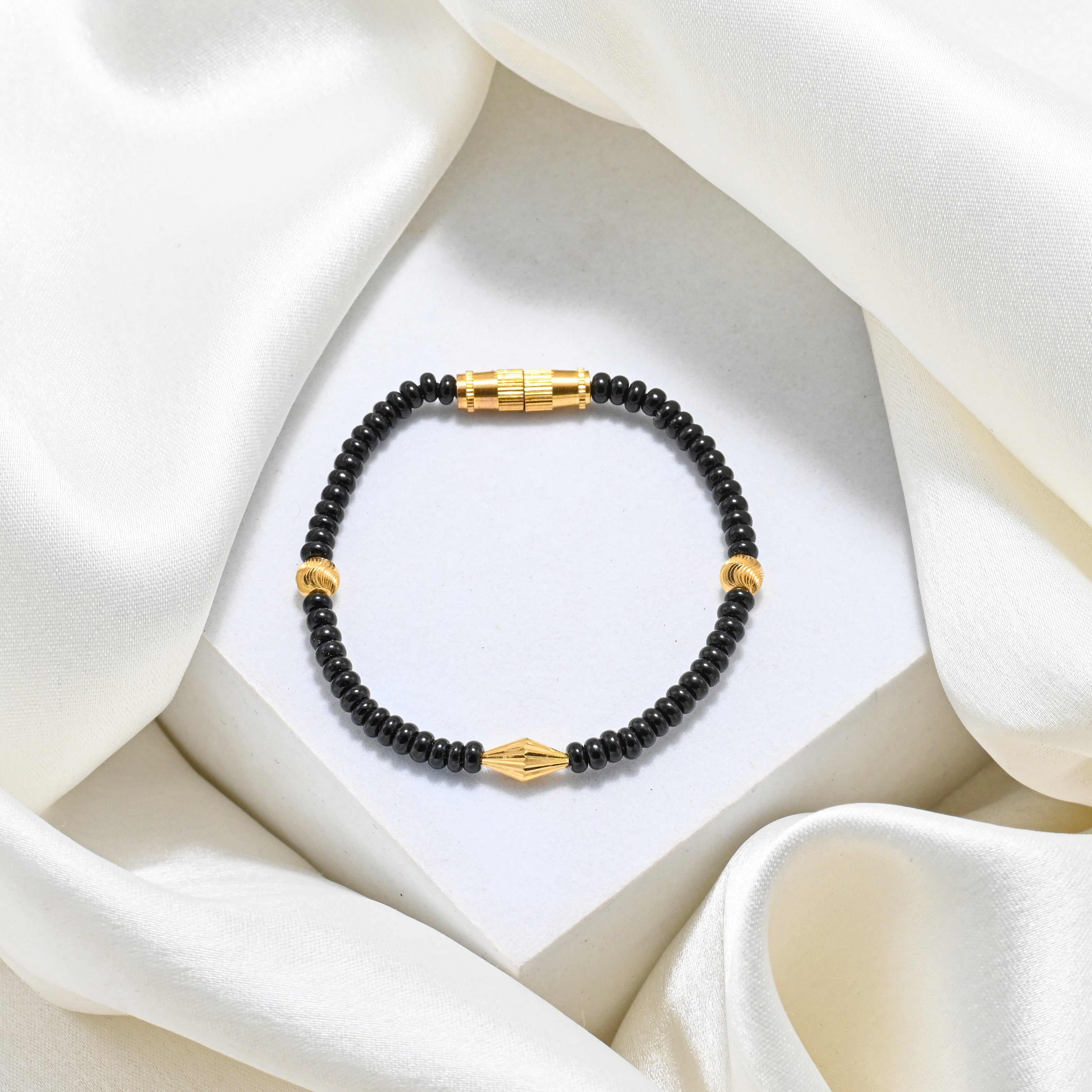 Elegant Pair of 22kt Gold Black and Golden Beads Bracelets