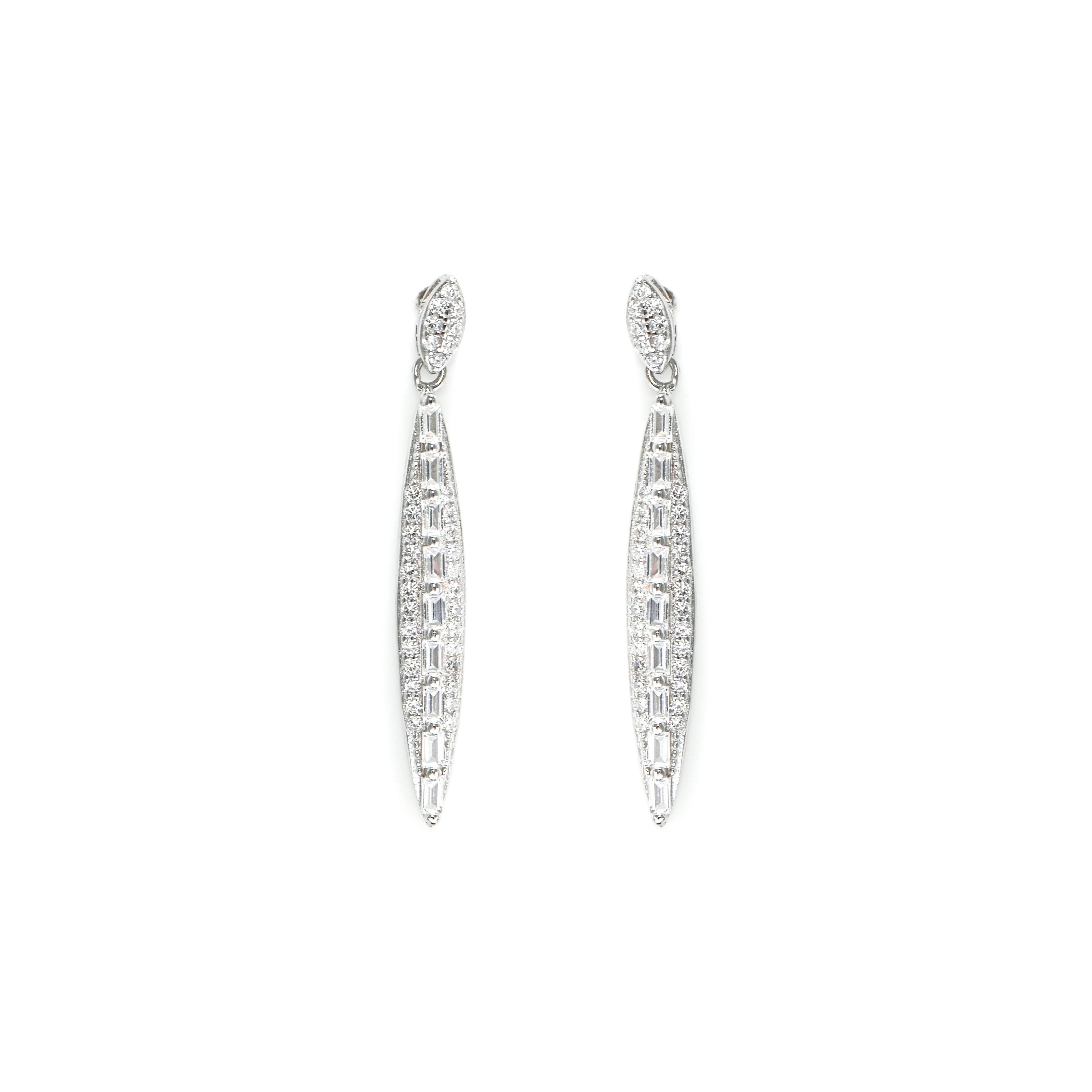 Beautiful 925 Sterling Silver Brilliant Cubic Zirconia Earrings Party Wedding Wear