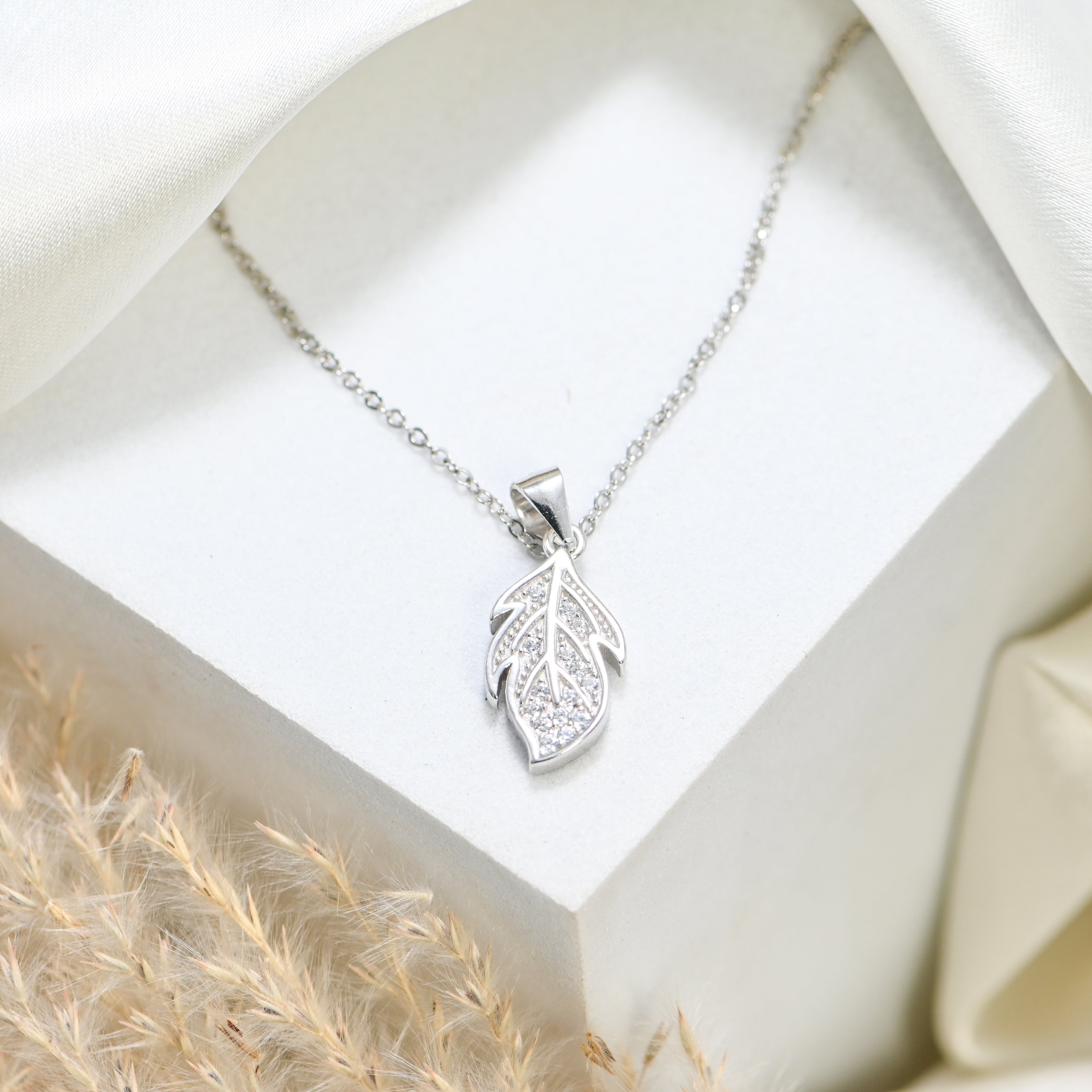 925 Sterling Silver Leaf Necklace Pendant – Elegant & Sparkling CZ Design