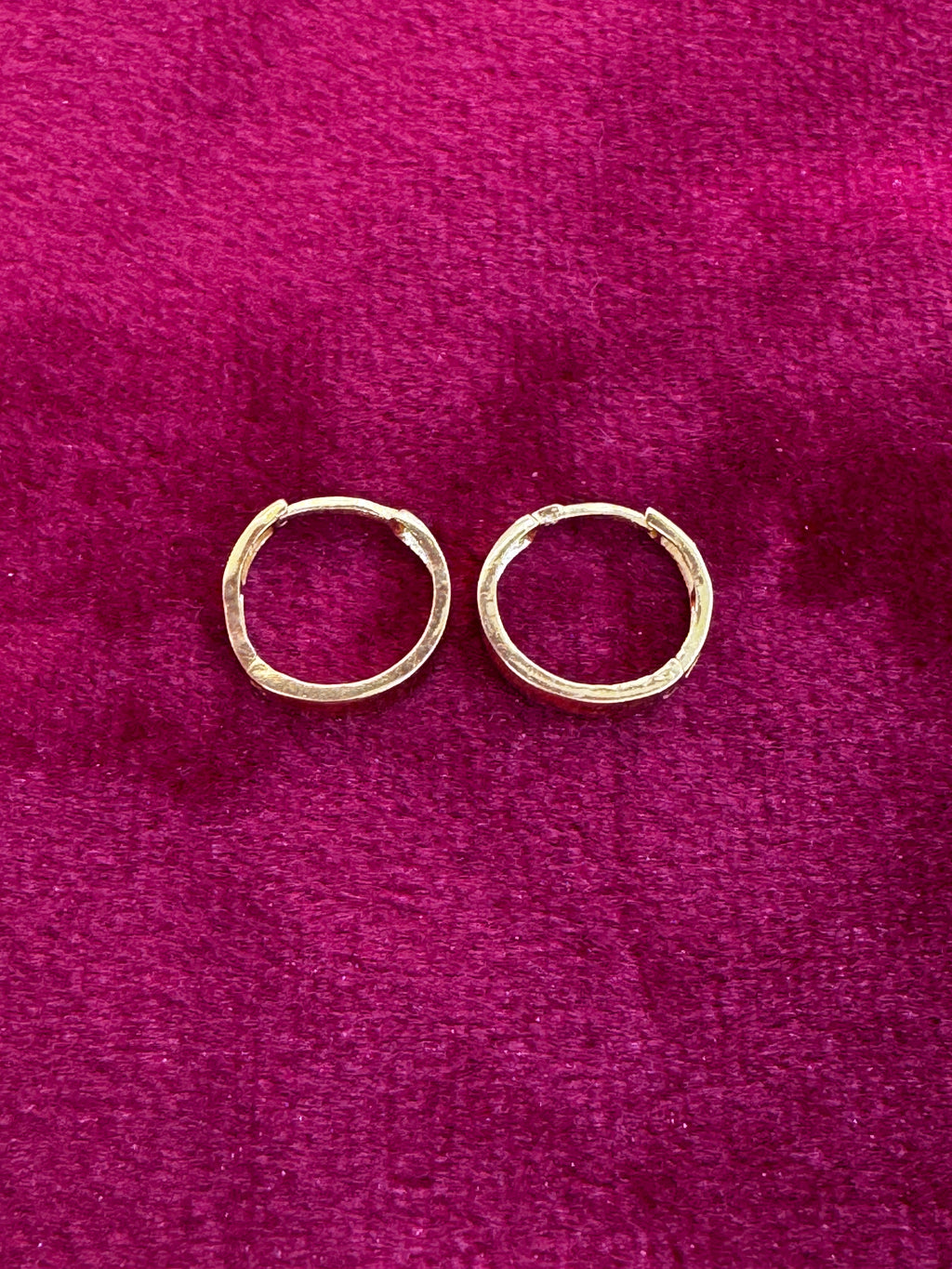 18KT Hallmark Gold High Buff Polish Earrings – Sleek Shiny Minimal Daily Wear Jewelry