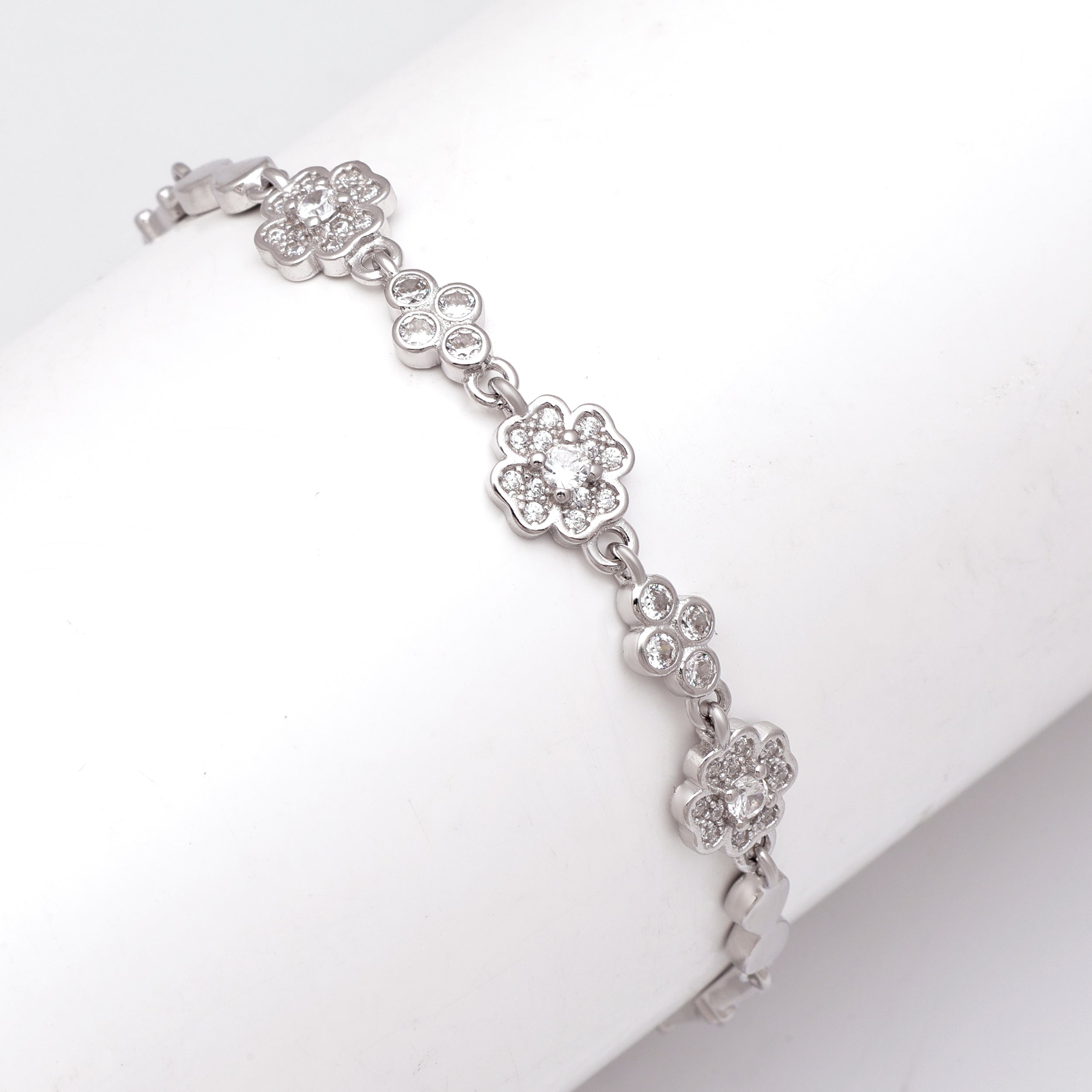 925 Sterling Silver Bracelet – Sophisticated, Polished & Timeless Design