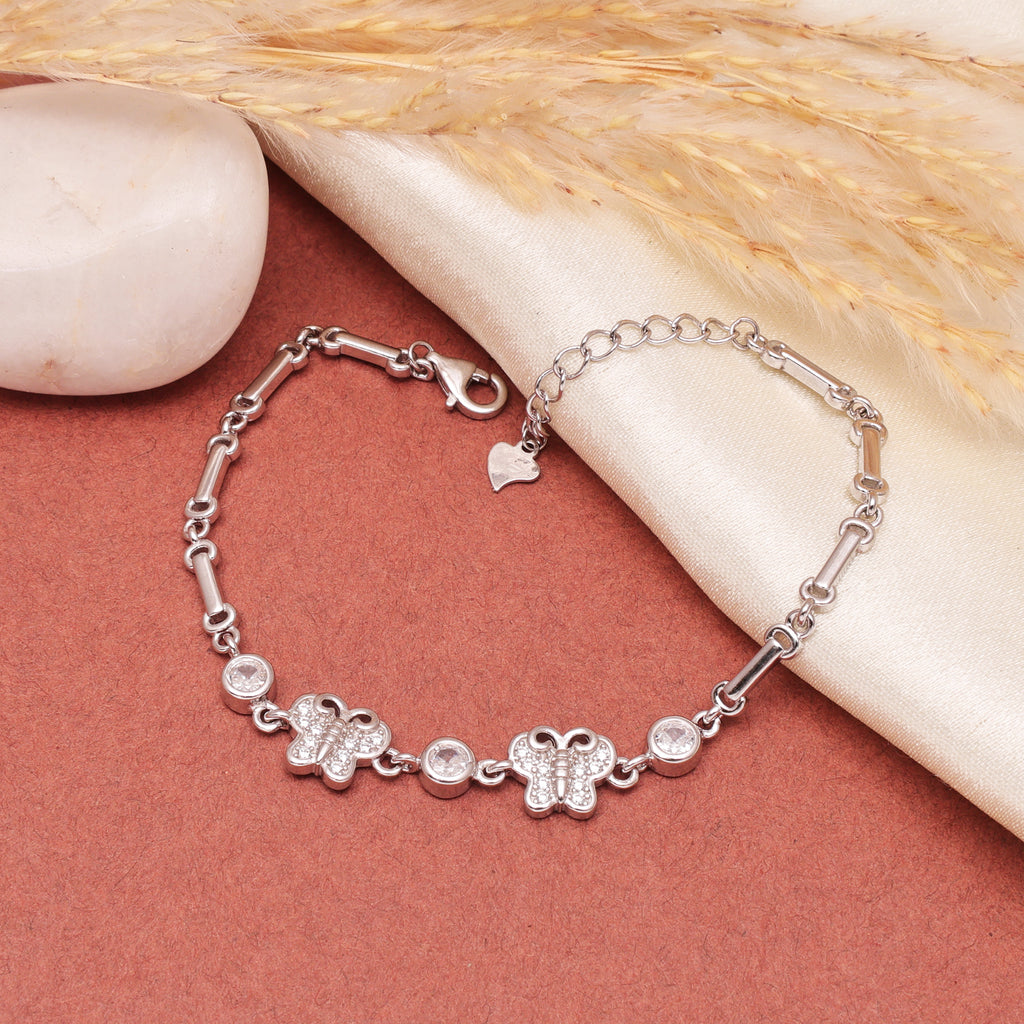 Handcrafted 925 Sterling Silver Bracelet – Modern Elegance