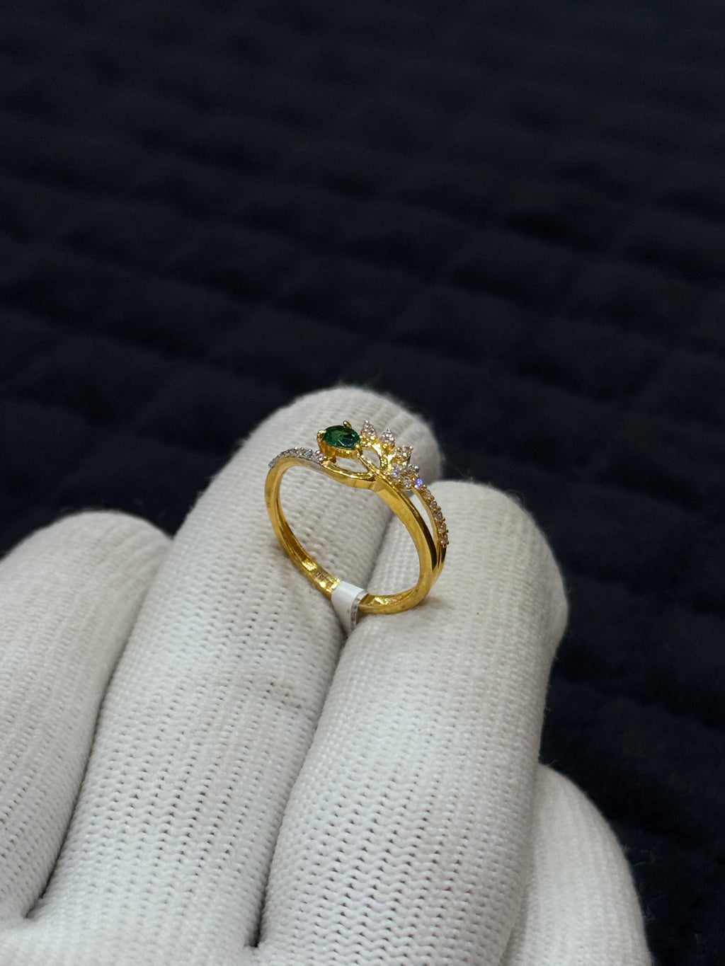 22KT Hallmark Gold Round Brilliant Zircon Ring – Elegant Promise or Anniversary Ring