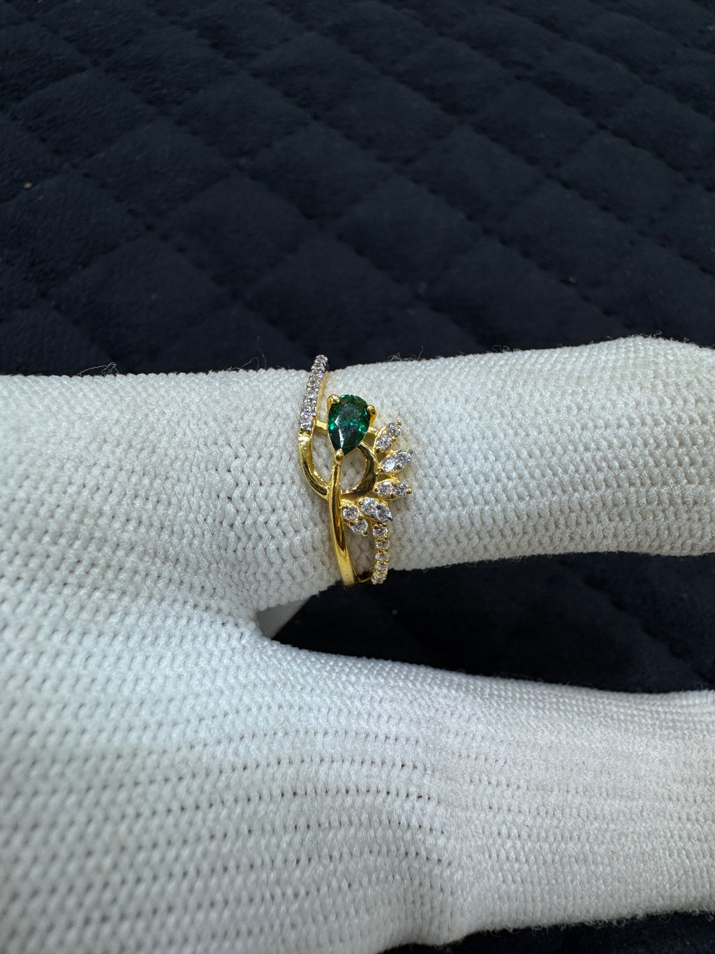 22KT Hallmark Gold Round Brilliant Zircon Ring – Elegant Promise or Anniversary Ring