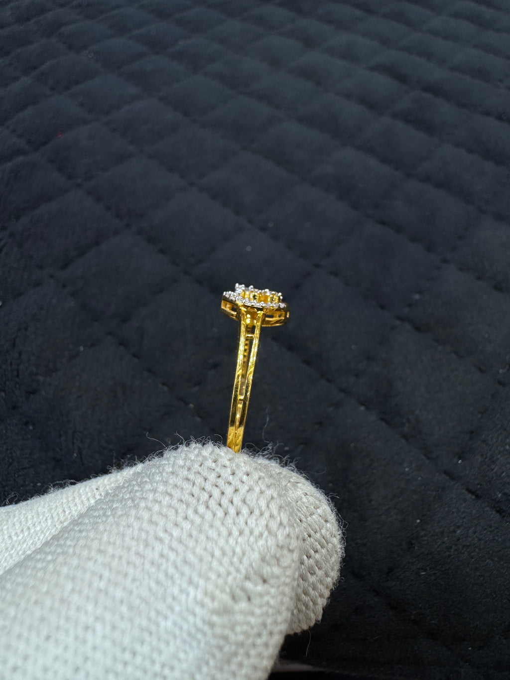 22KT Hallmark Gold Classic Round Zircon Ring – Perfect for Promise or Anniversary