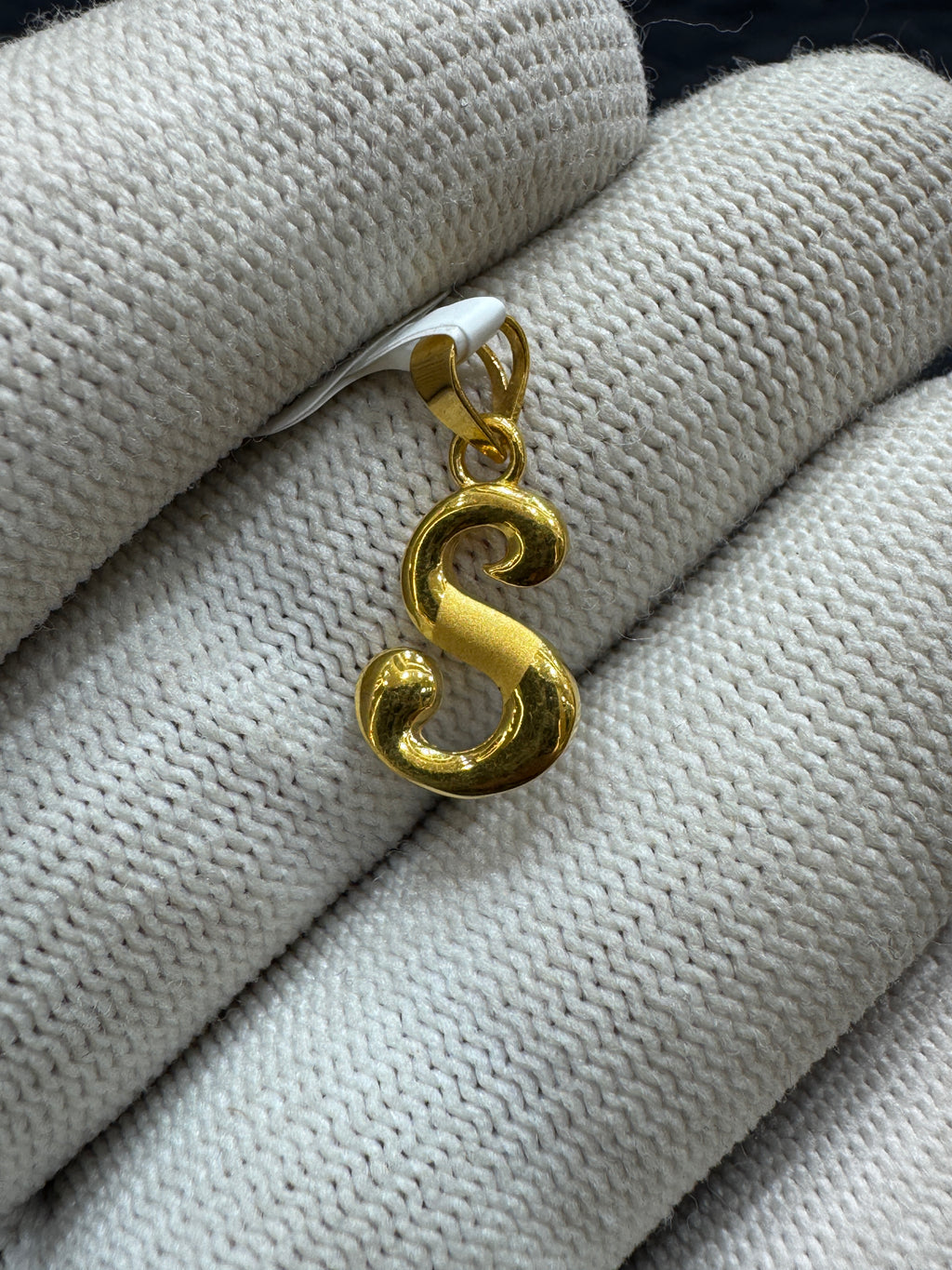 Personalized 22kt Gold Initial Pendant – S Design