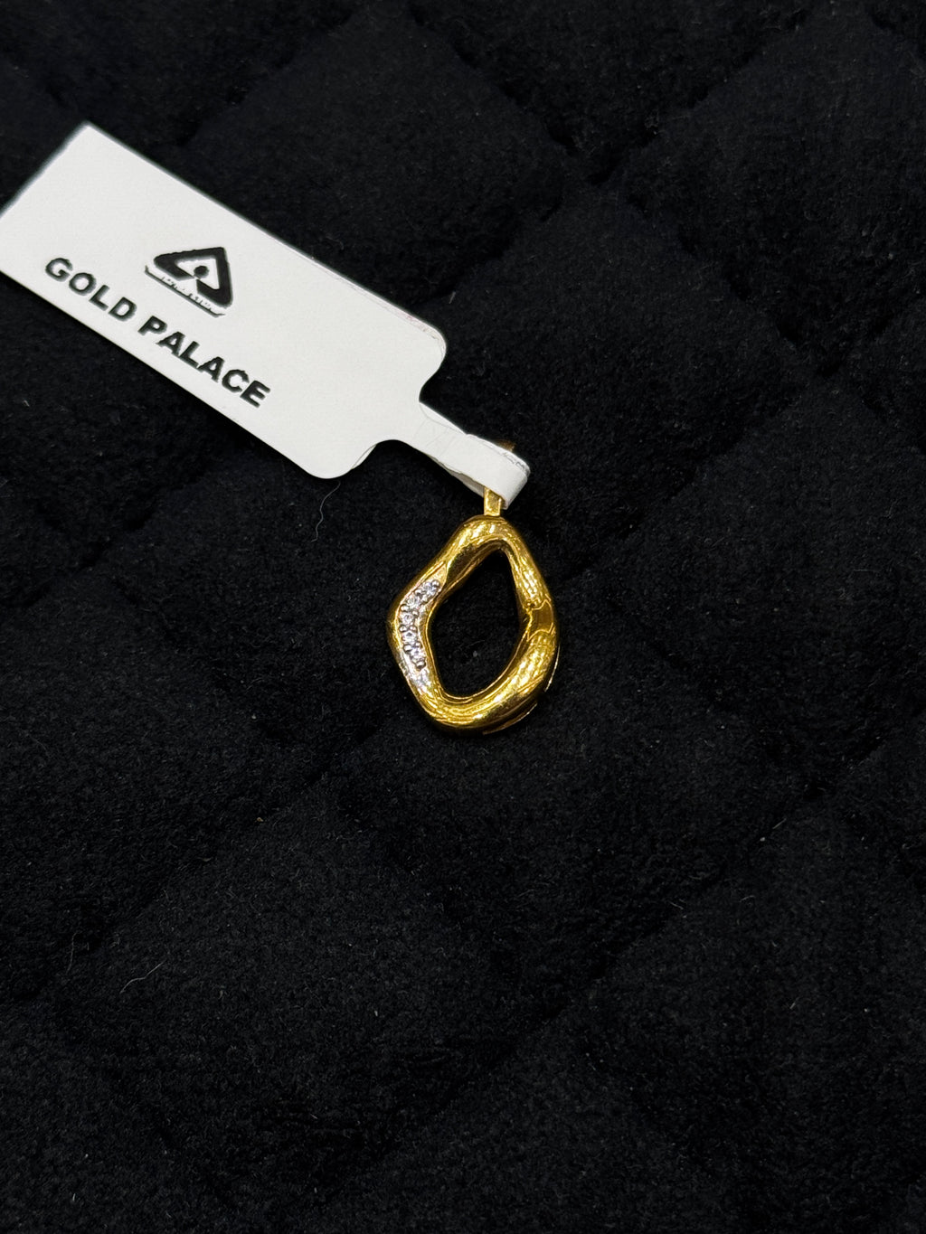 22KT Gold CZ Pendant – Round Brilliant Cubic Zirconia Gold Pendant for Daily Wear