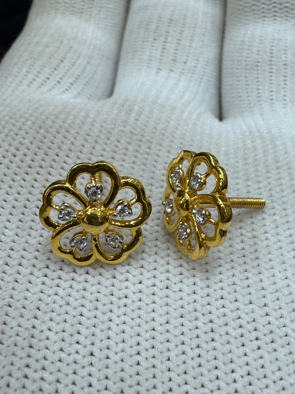 Lightweight 22KT Gold CZ Stud Earrings Elegant CZ Gold Jewelry