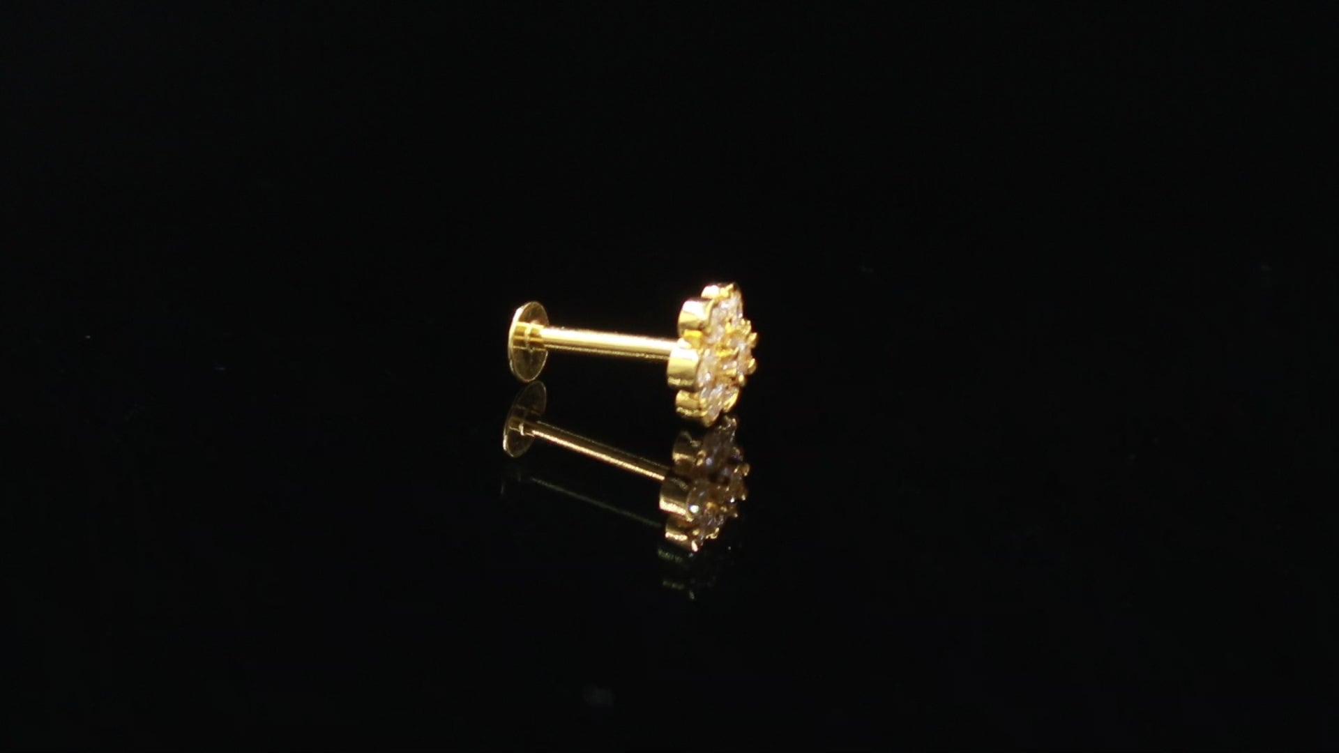 18KT Gold Nose Ring with Round Brilliant CZ – Traditional Indian Nose Stud